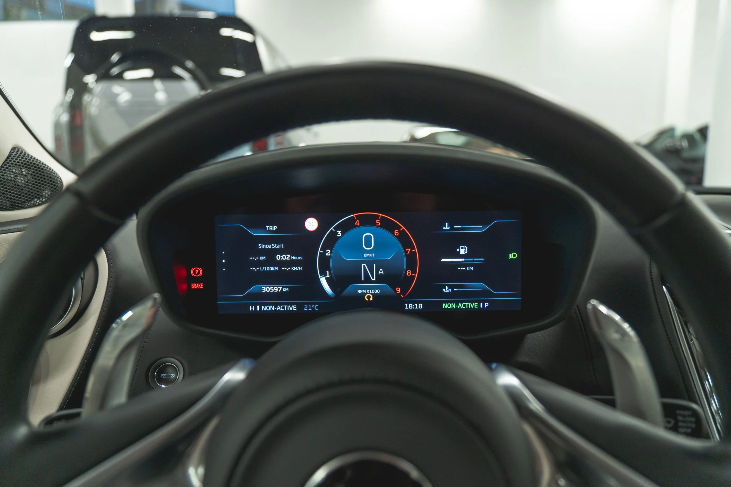3-14860979-mclaren-m1c-2020-m27005a-photos-exterieures.jpeg