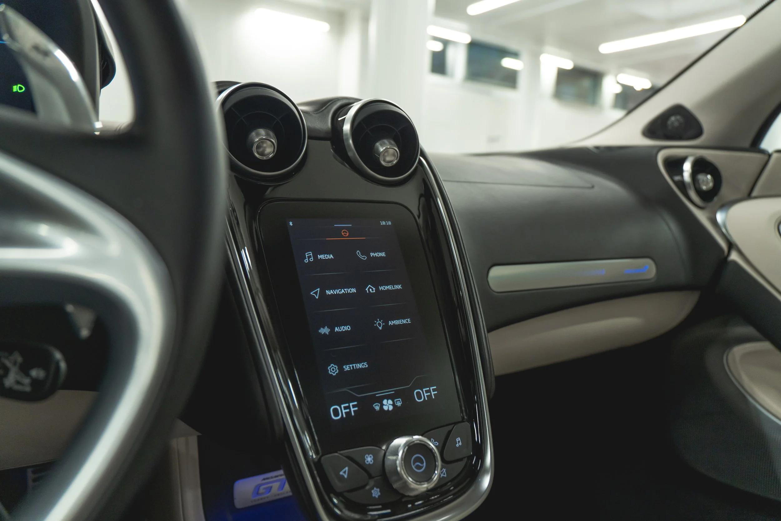 7-14860983-mclaren-m1c-2020-m27005a-photos-exterieures.jpeg