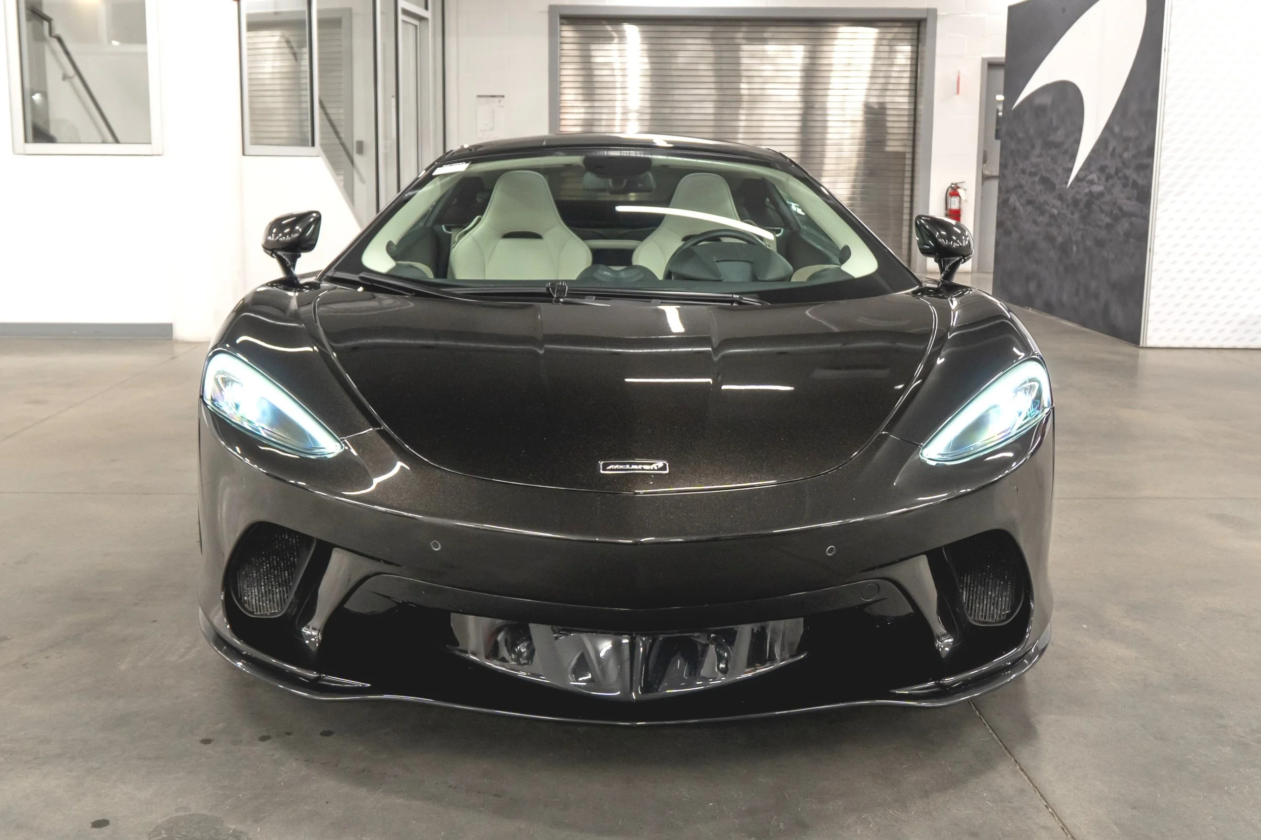 29-14861005-mclaren-m1c-2020-m27005a-photos-exterieures.jpeg