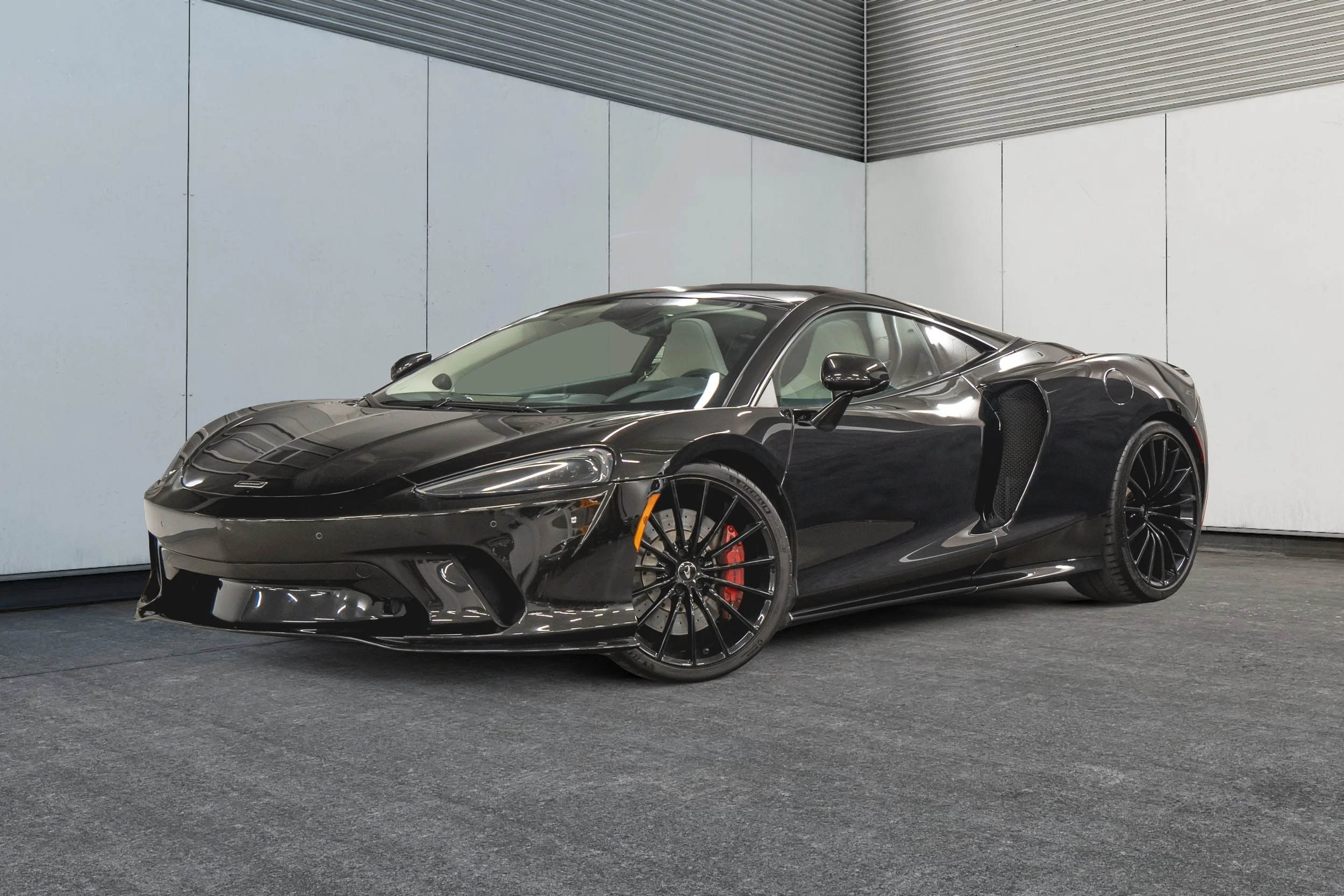 Jaguar Land Rover Laval - 1-14860977-mclaren-m1c-2020-m27005a-photos-exterieures.jpeg