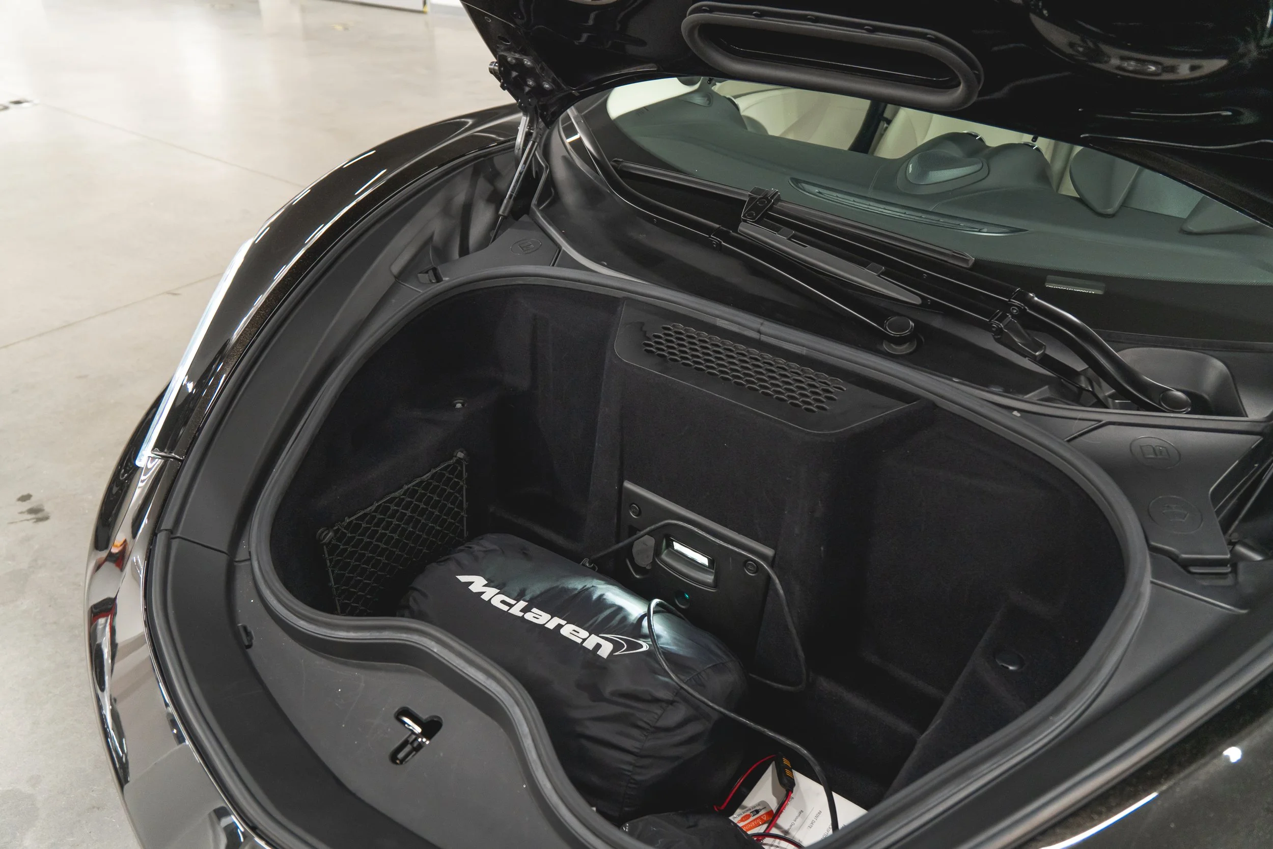 32-14861008-mclaren-m1c-2020-m27005a-photos-exterieures.jpeg