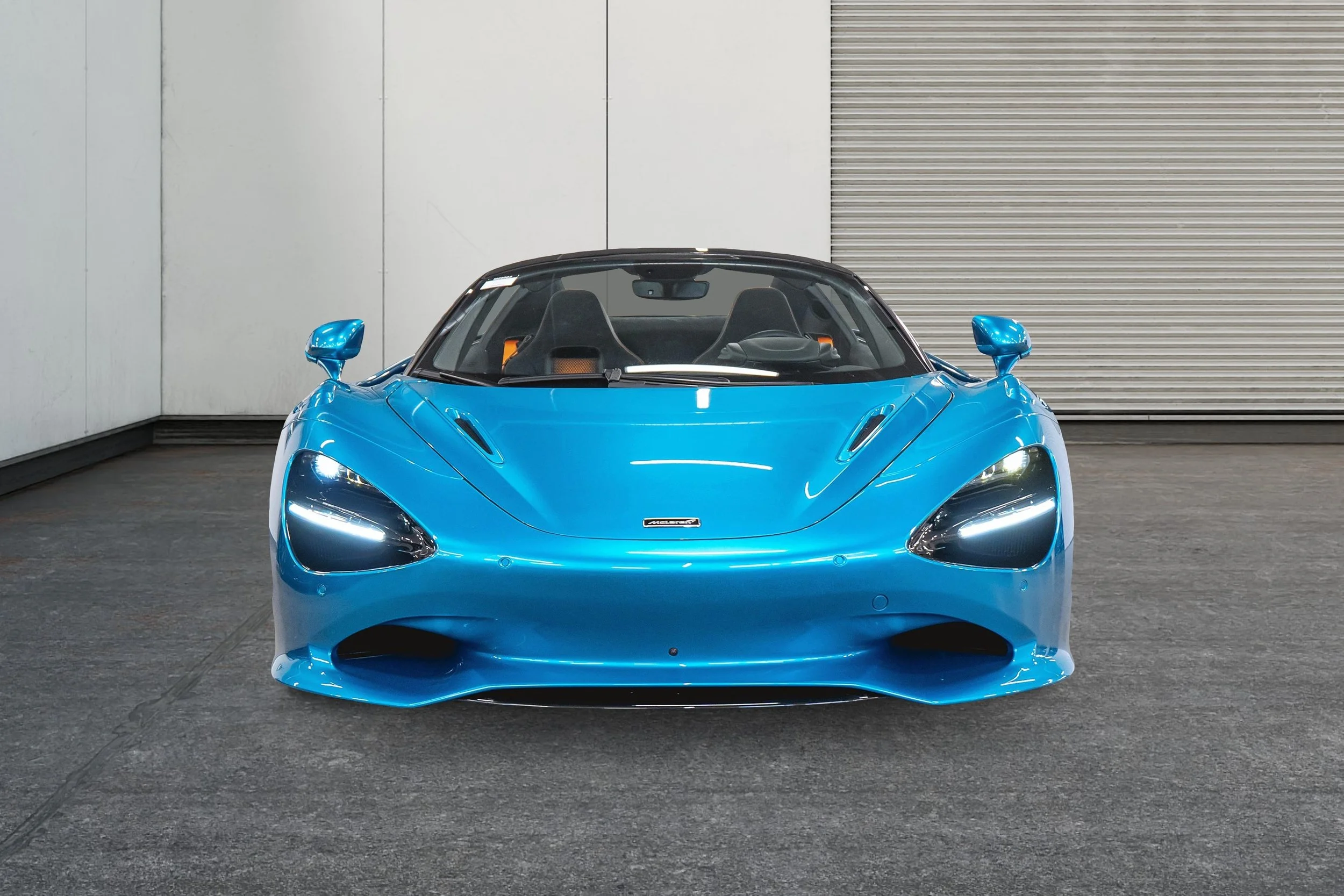 Jaguar Land Rover Laval - 10-13262465-mclaren-m10-2026-m26003-photos-exterieures.jpeg
