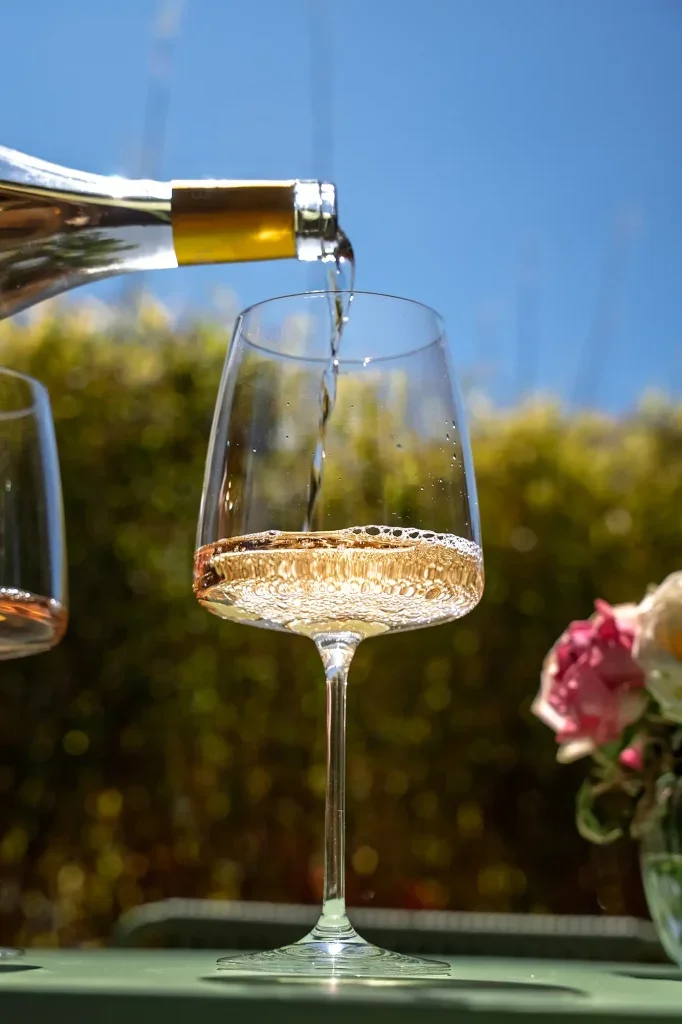 waud-wine-tasting-event-featured-image-682x1024.webp