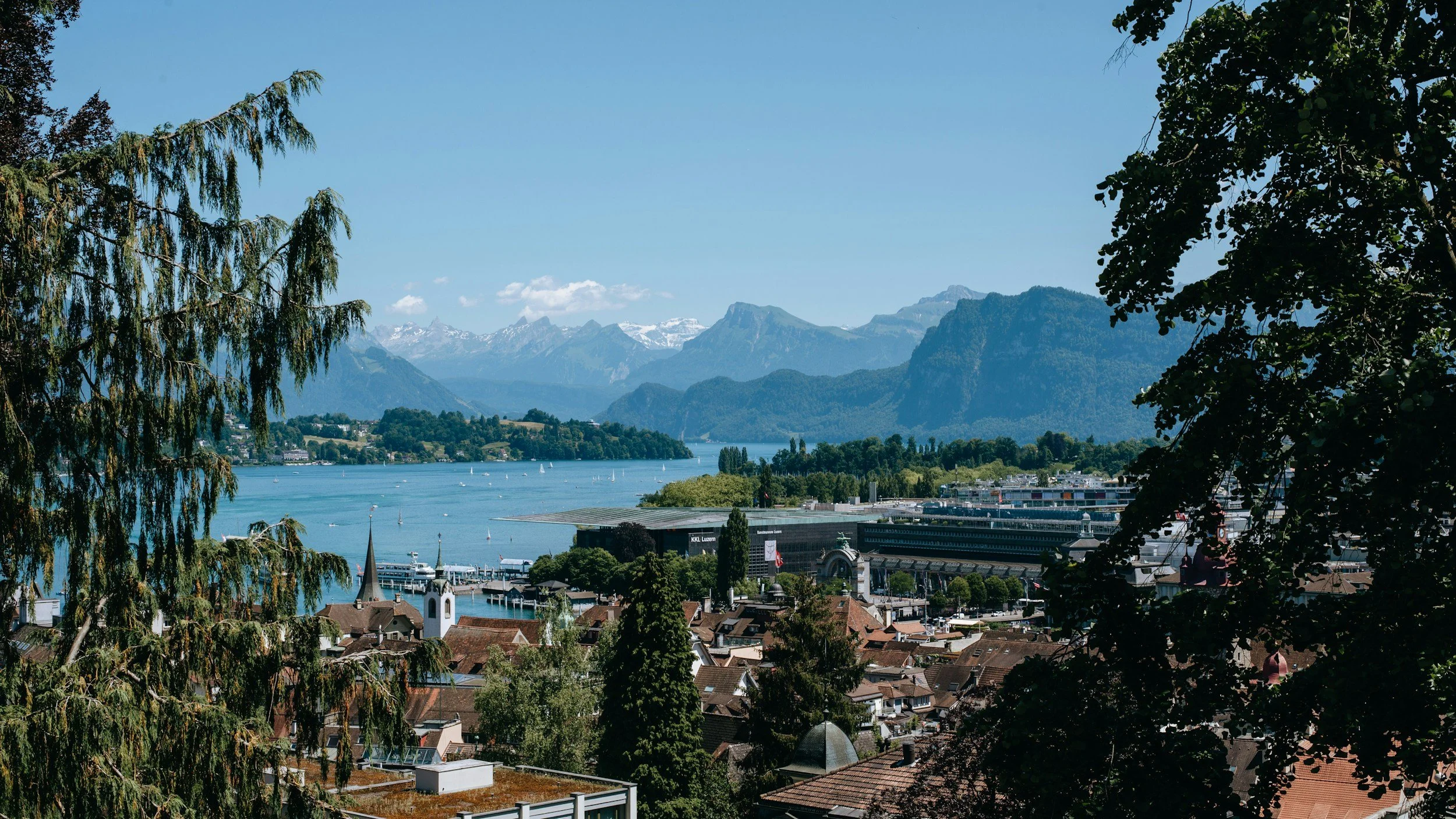 Swiss medical institution providing advanced health, longevity, and specialist services.