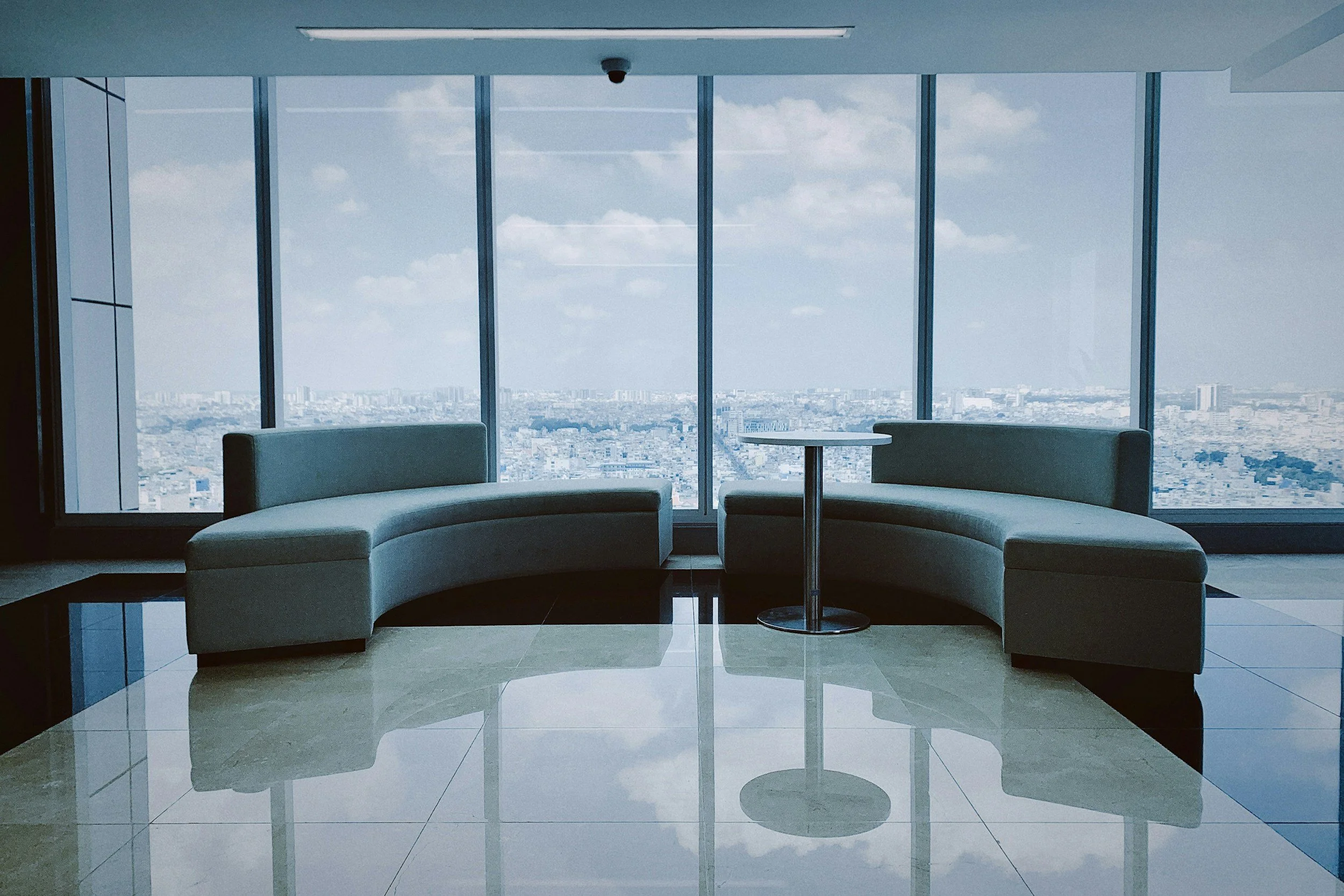 Private client meeting environment within a Swiss financial and family office setting.