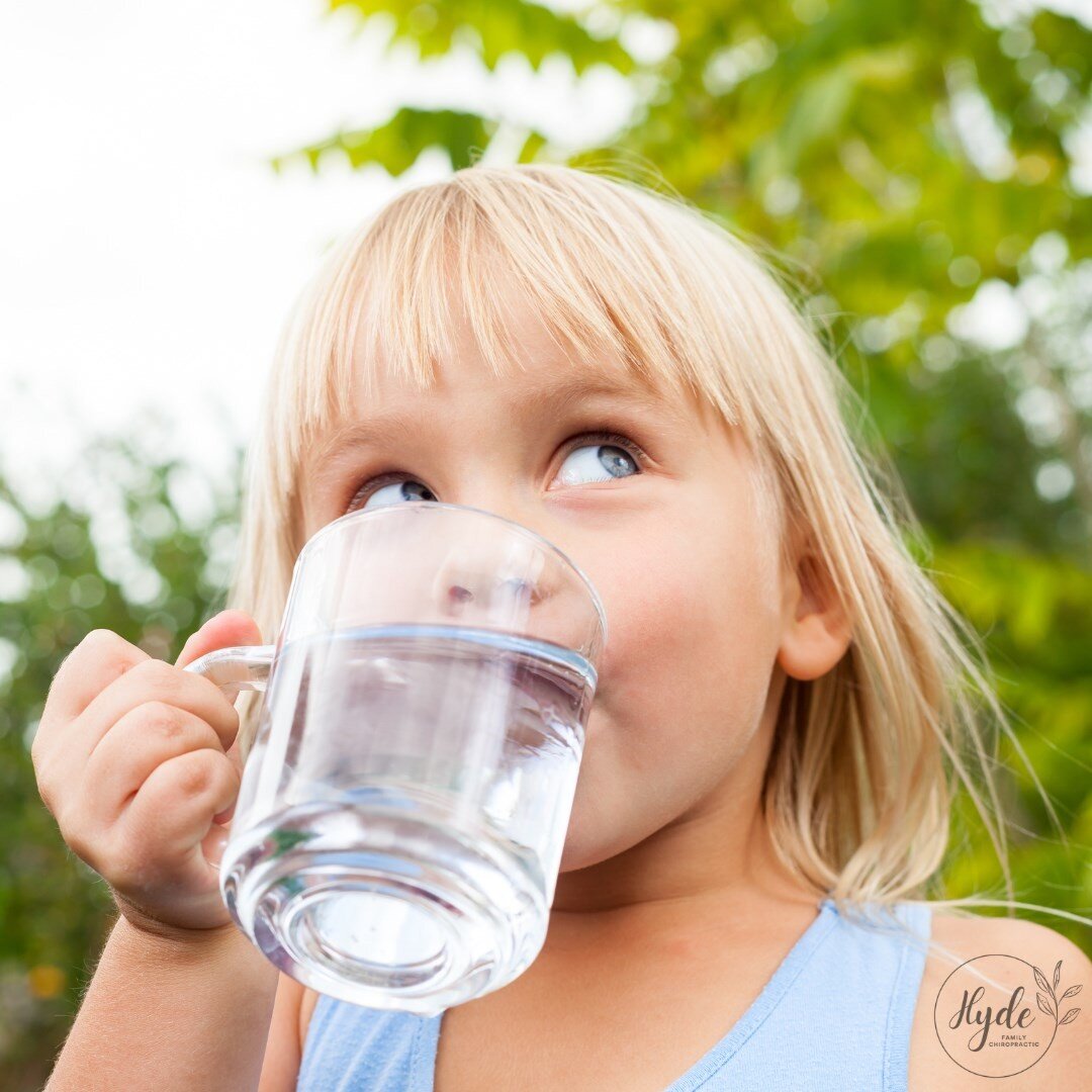 ☀️ It is a little toasty out, Lincoln! ☀️
-
💧 With the warmer weather arriving, we thought we would share some info on HYDRATION. 💧
-
What are the signs of dehydration? Do you know how much water should you be drinking?  Are you drinking enough? 
-