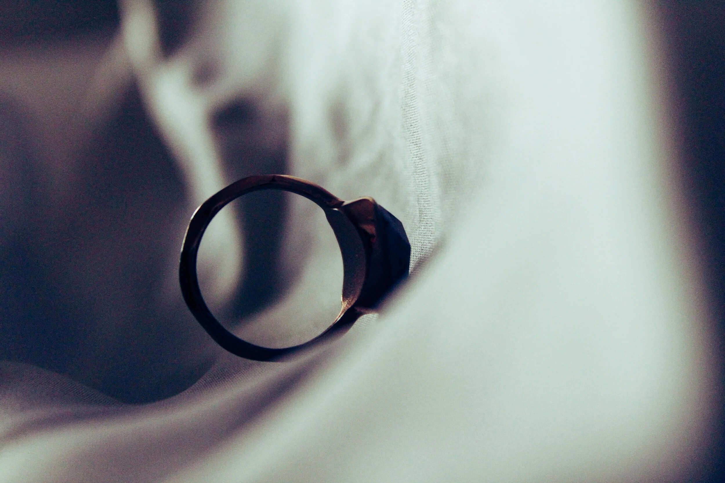 Wedding ring representing divorcing narcissist.