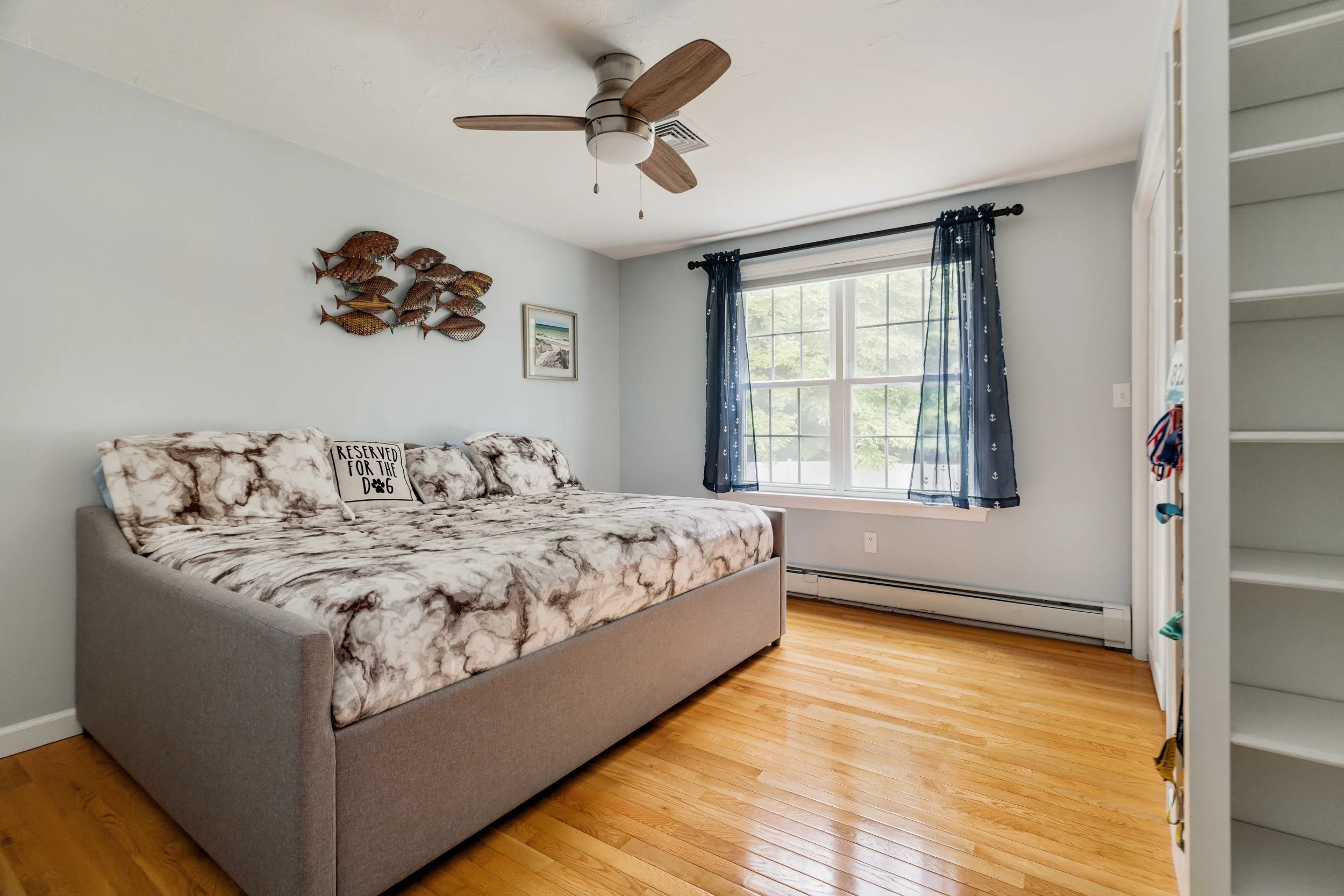 Bed 2-06258.jpg