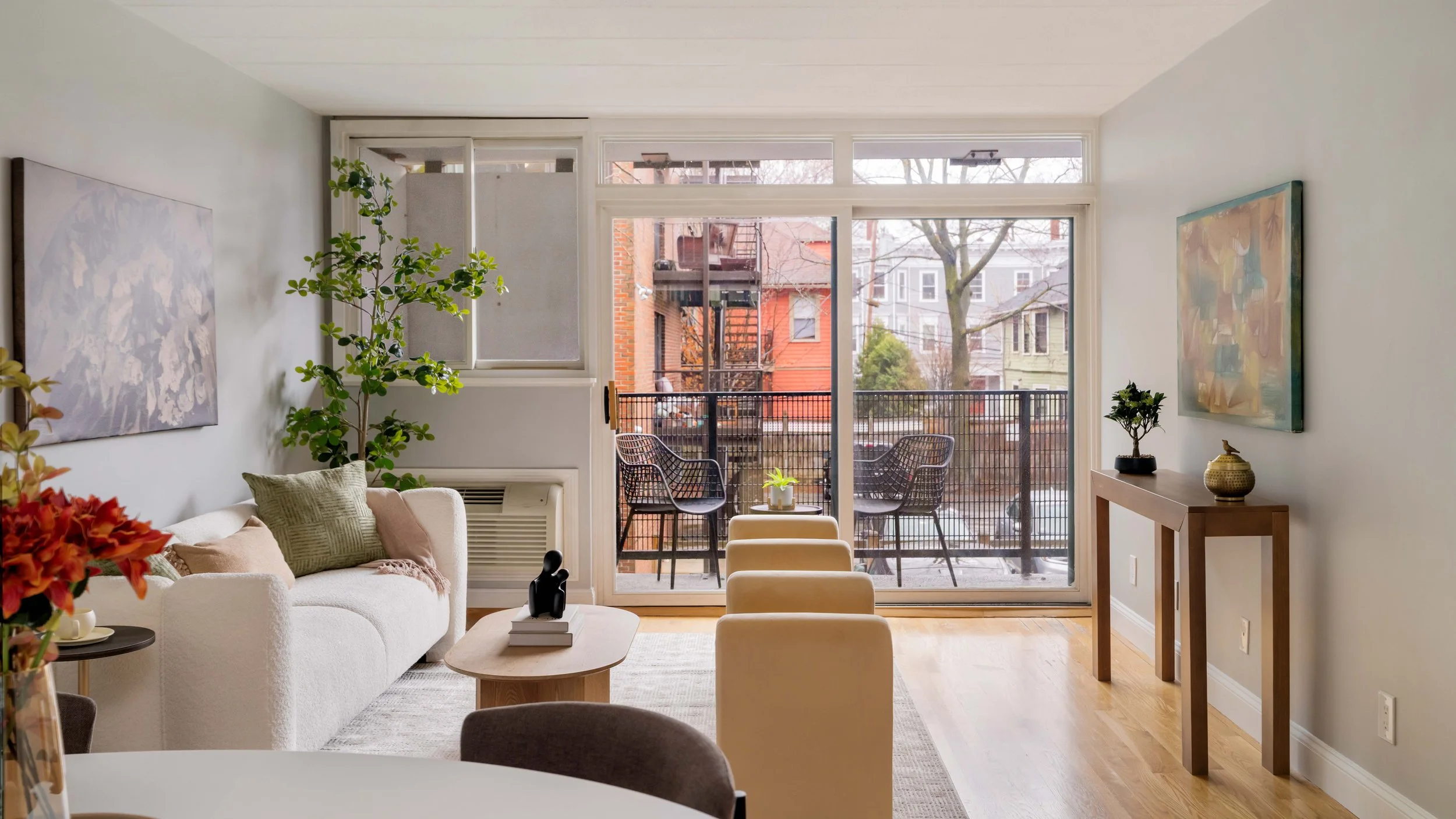 Living Room-04495.jpg