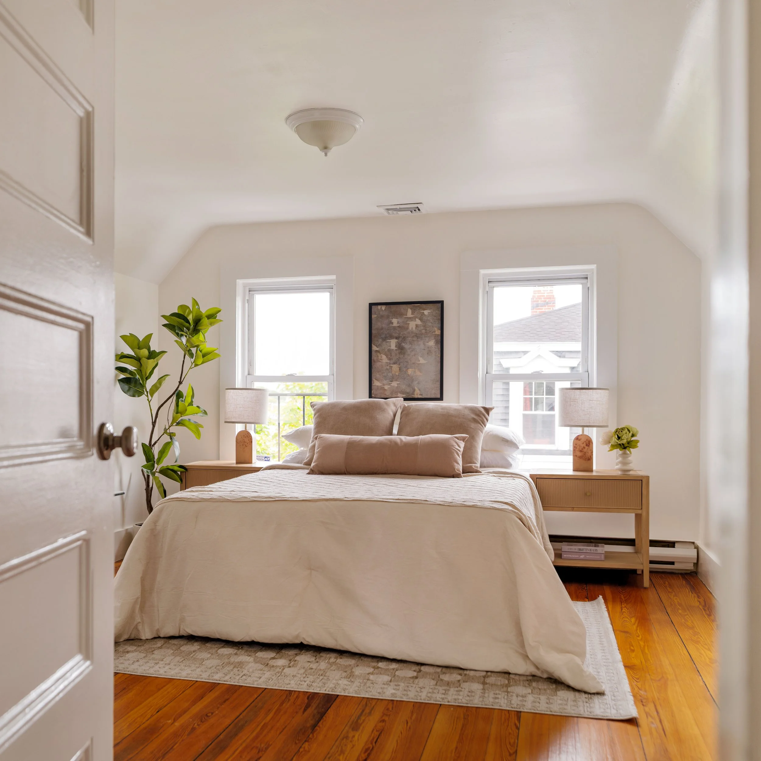 Bedroom 2-09247.jpg