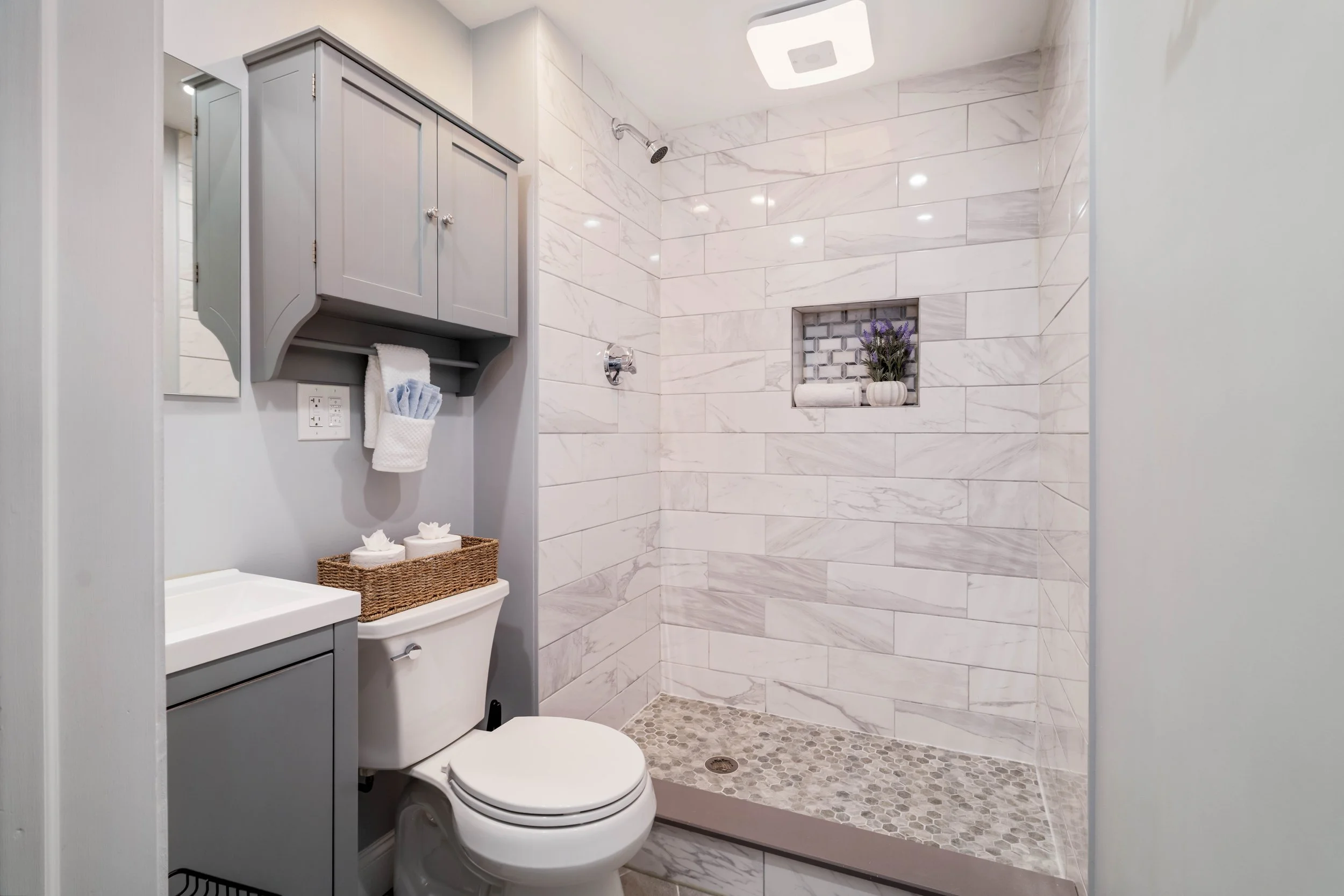 Bath 2nd FL.jpg