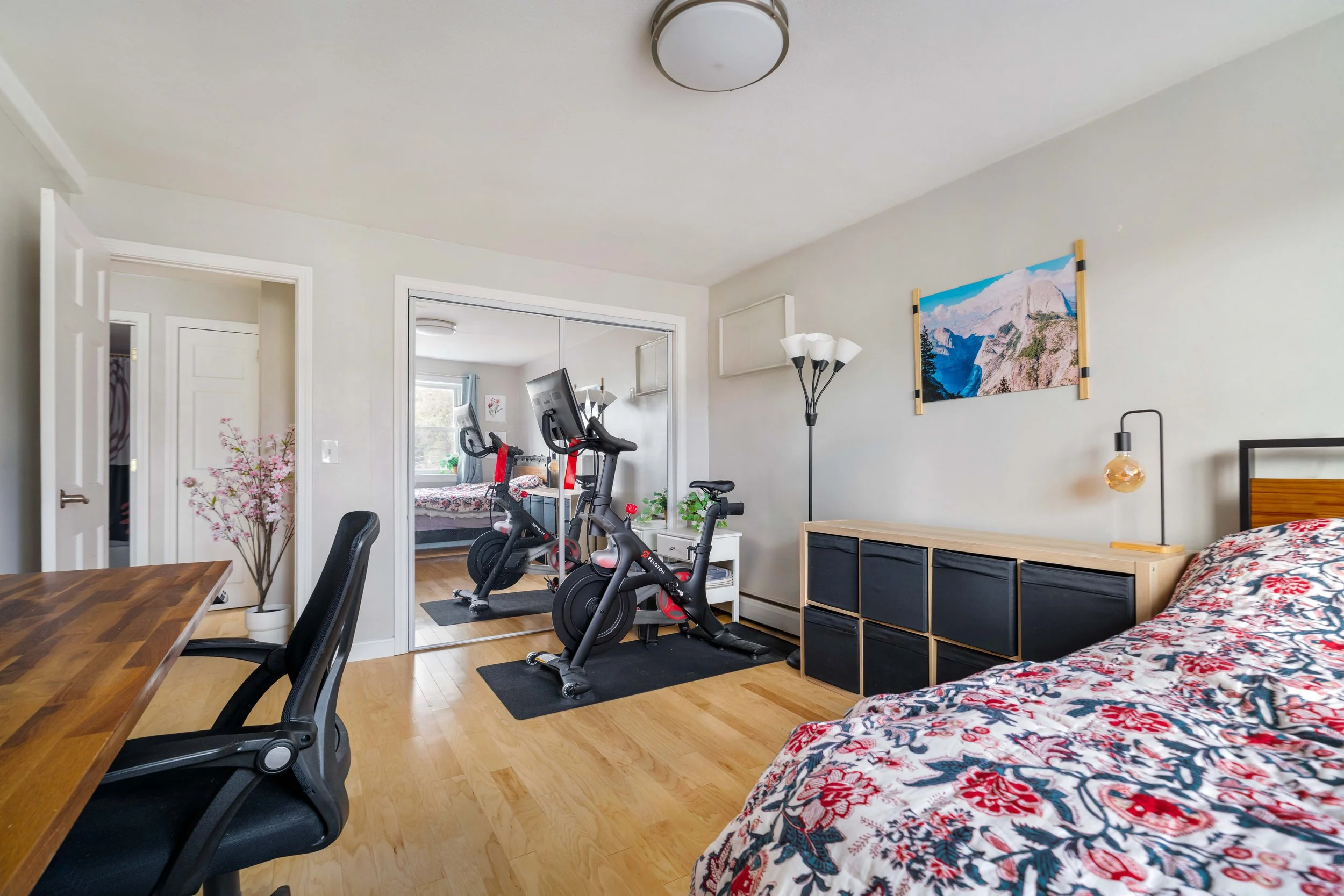 Primary Bedroom-07520.jpg