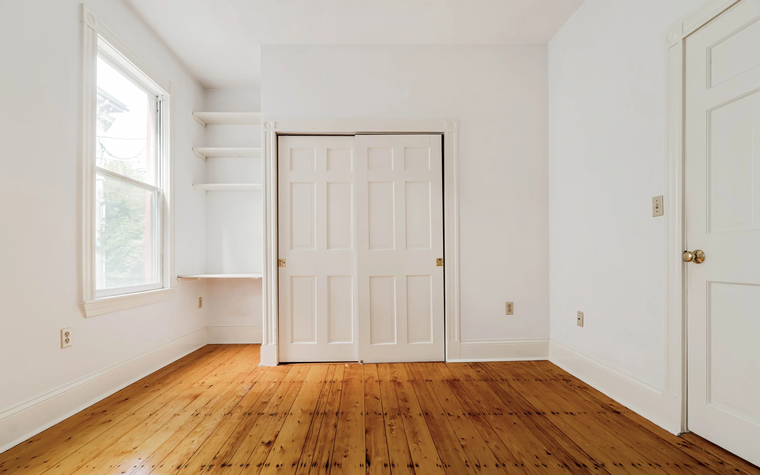 Bedroom 2-07799.jpg