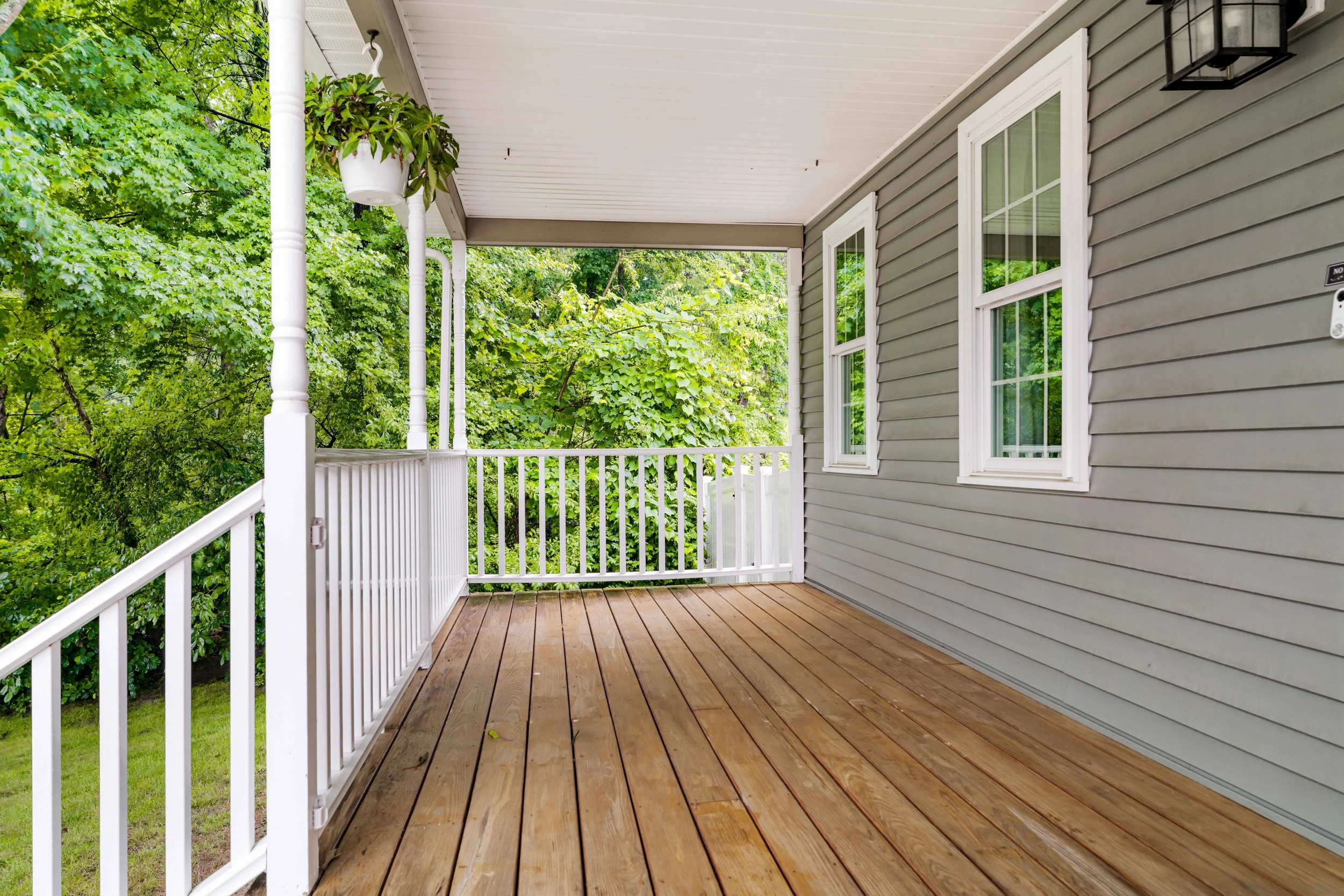Porch-06355.jpg