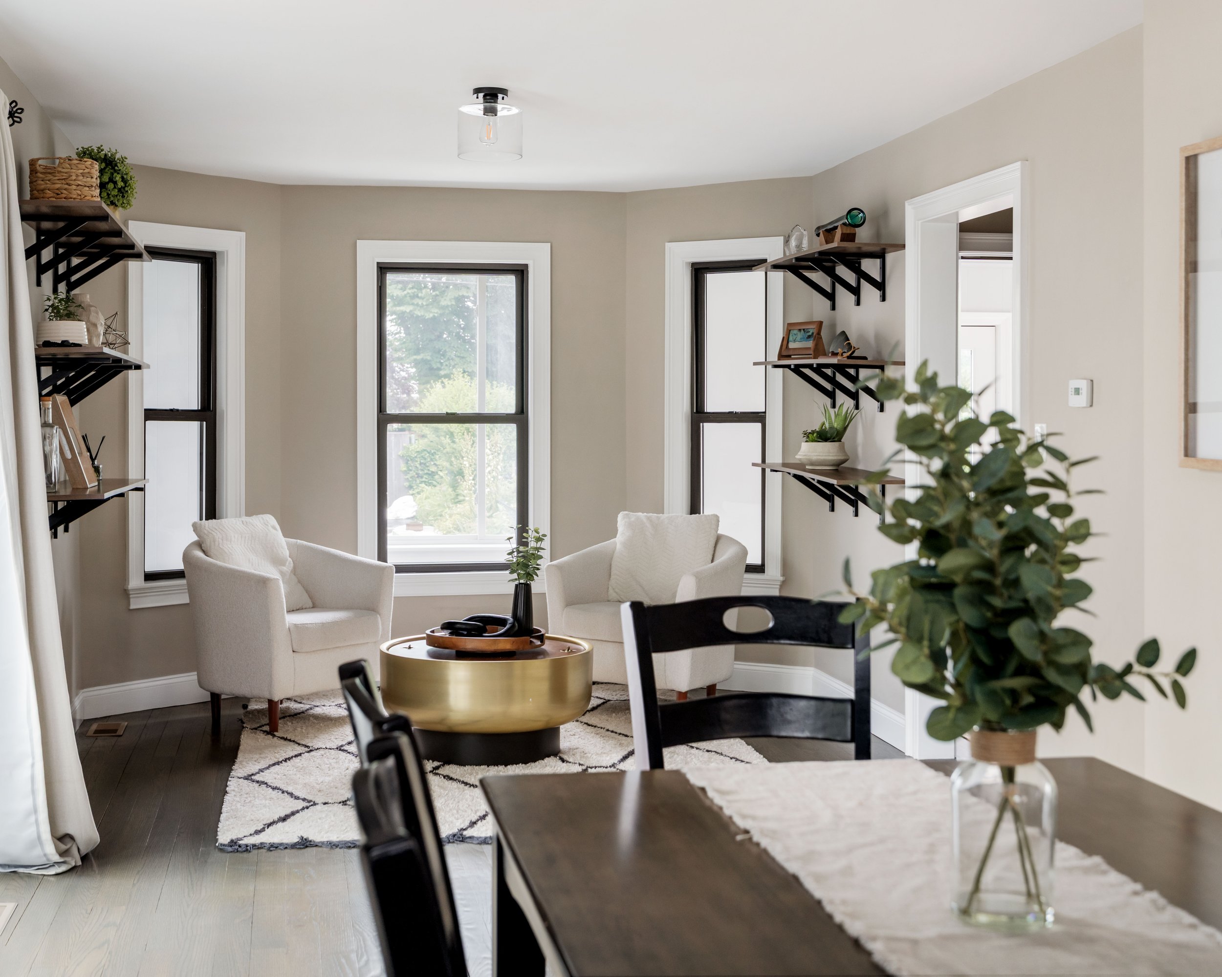 Sitting Area-02364.jpg