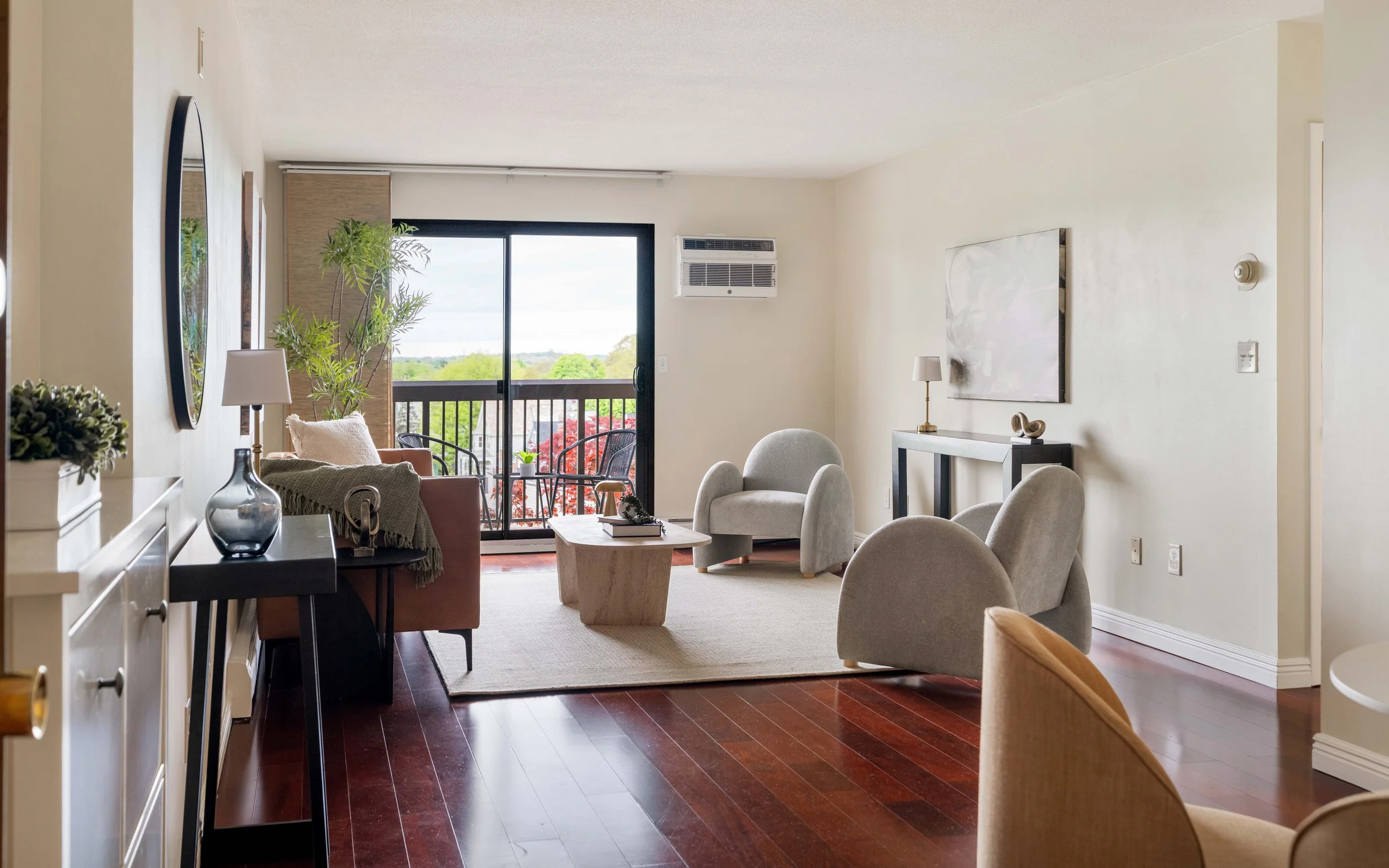 Living Room-06994.jpg
