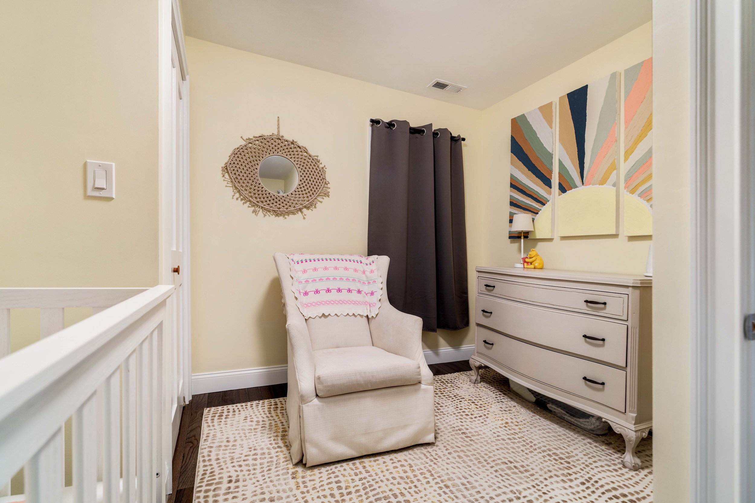 Bedroom 1-02121.jpg
