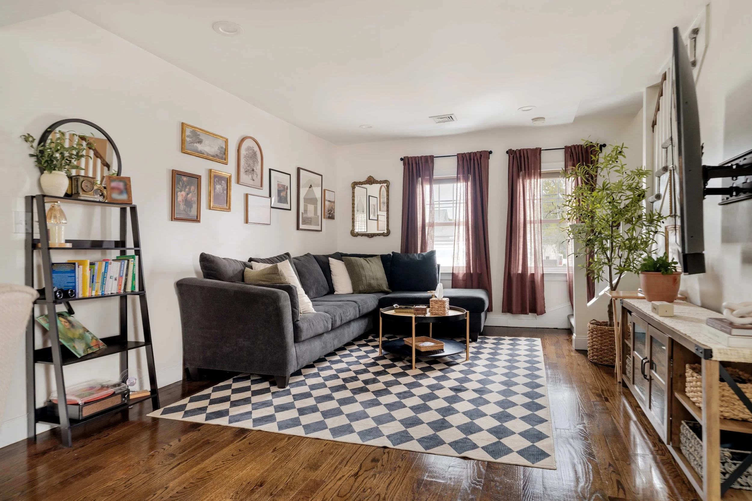 Living Room-08903.jpg