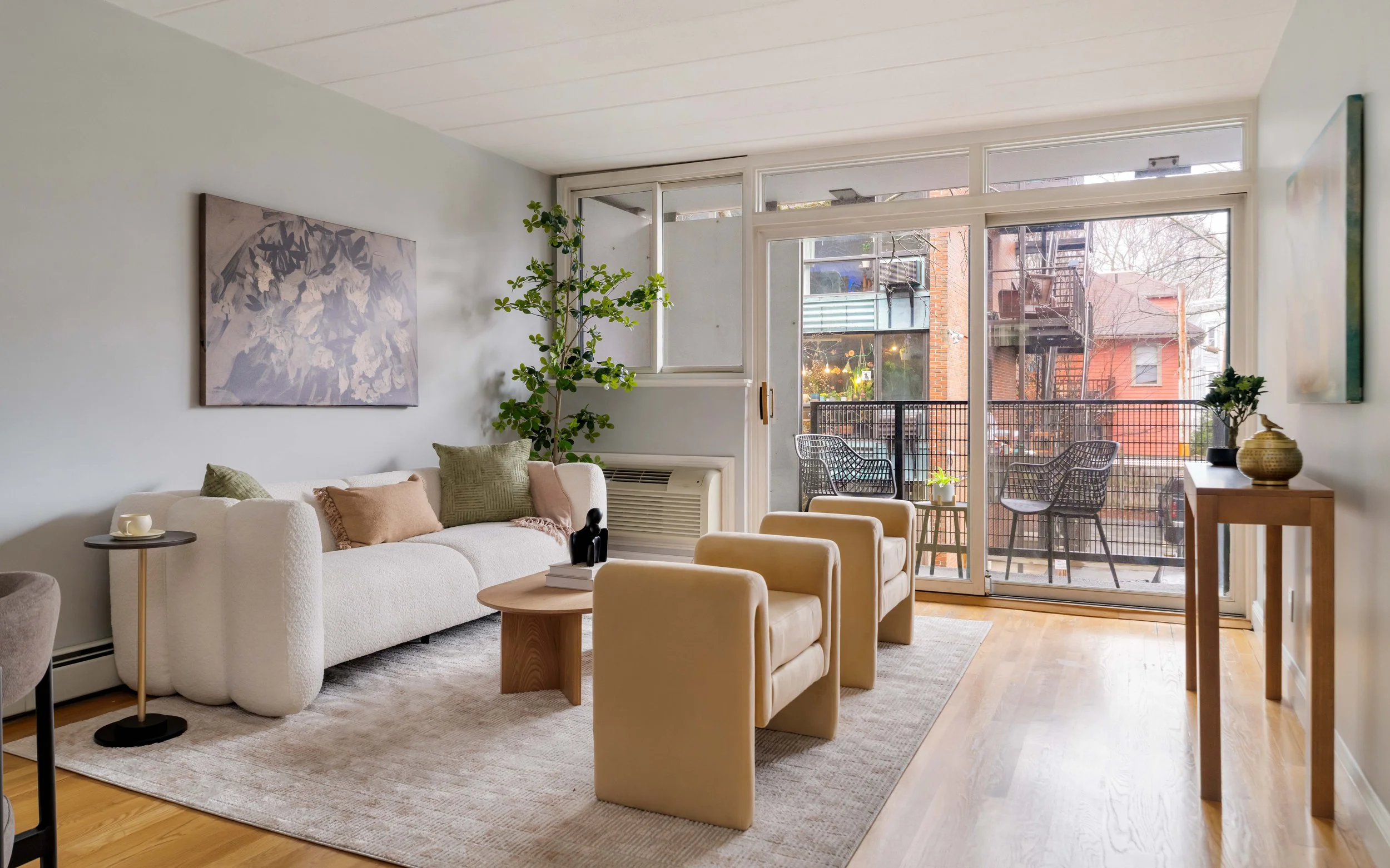 Living Room-04474.jpg