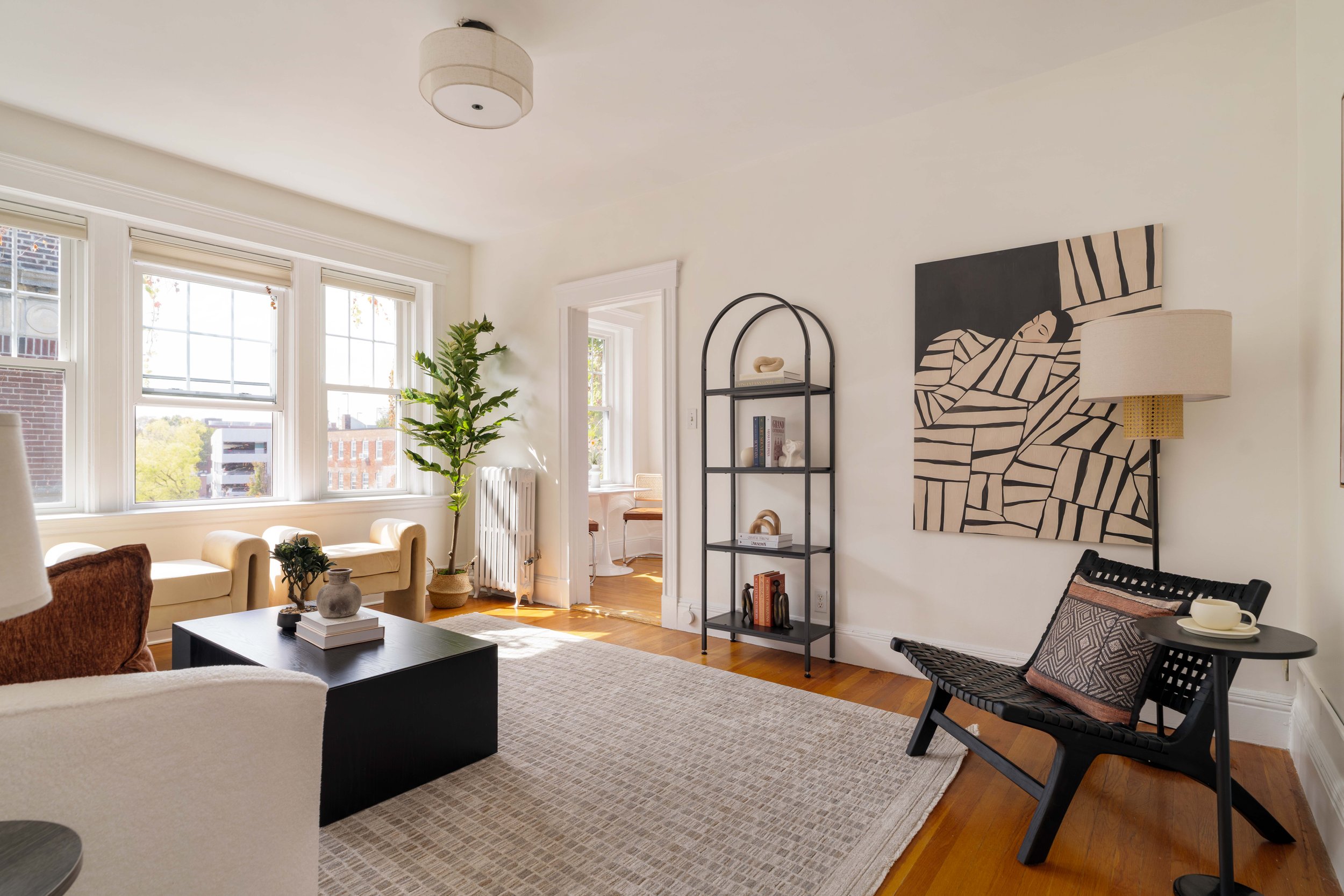 1 bed condo at 1699 cambridge st close to harvard square