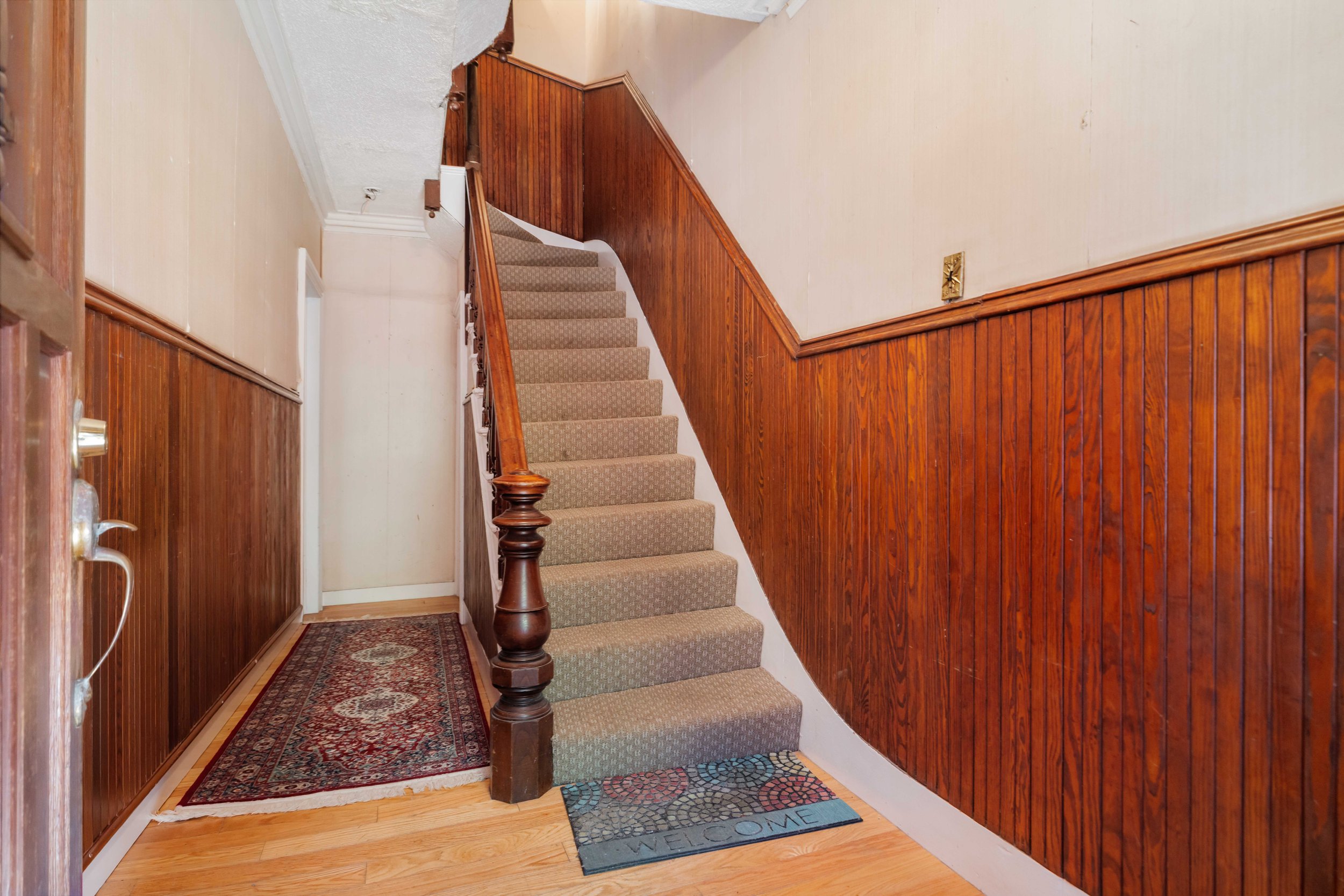 Foyer-04247.jpg