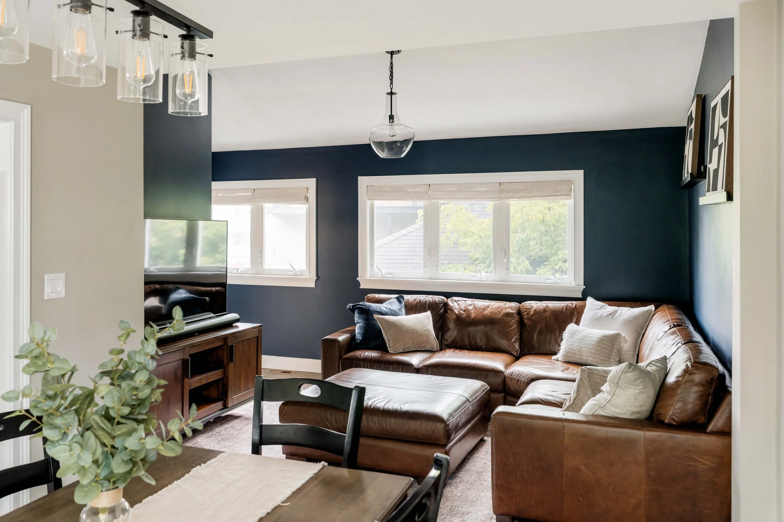 Living Room-02315.jpg