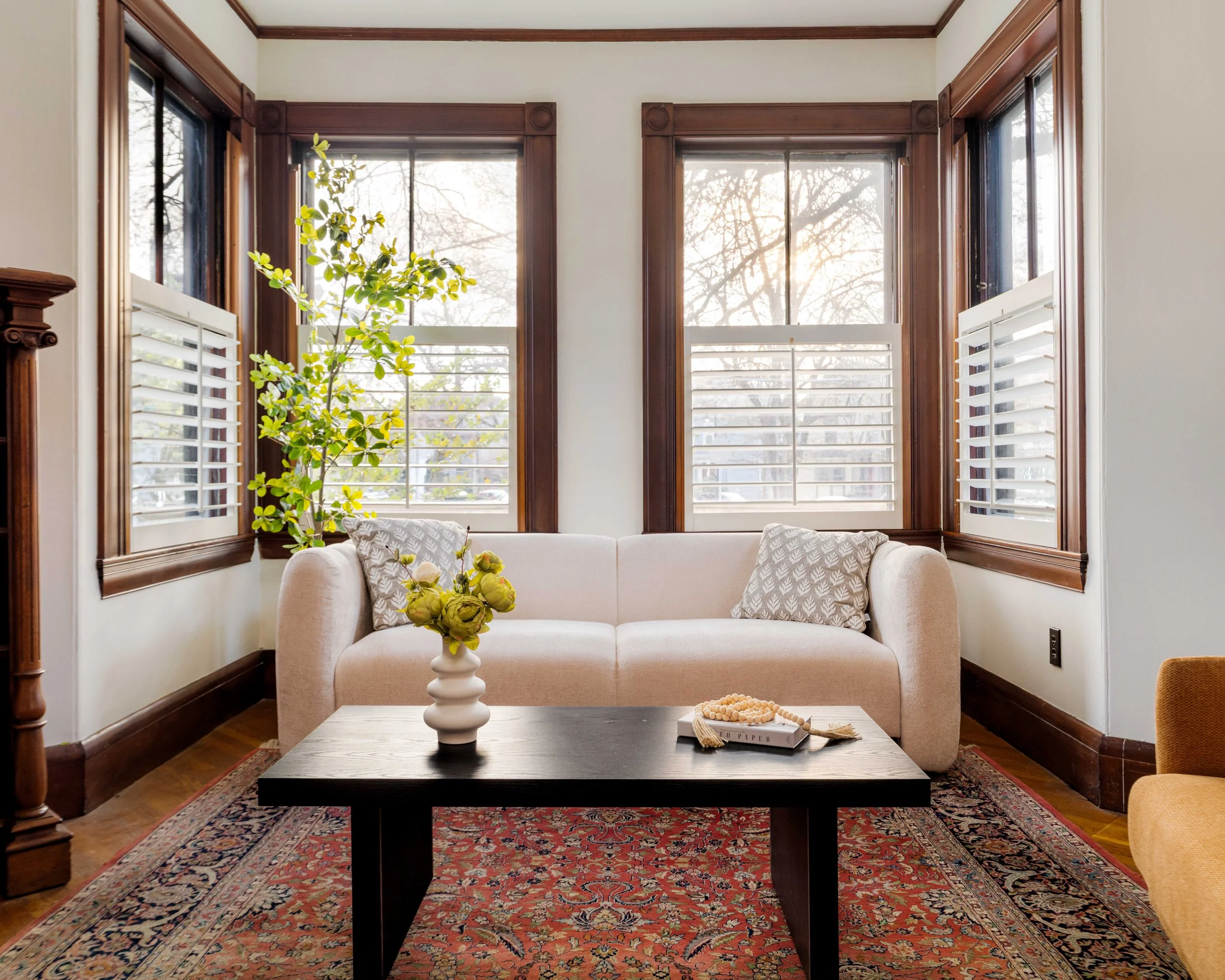 Living Room-04305.jpg