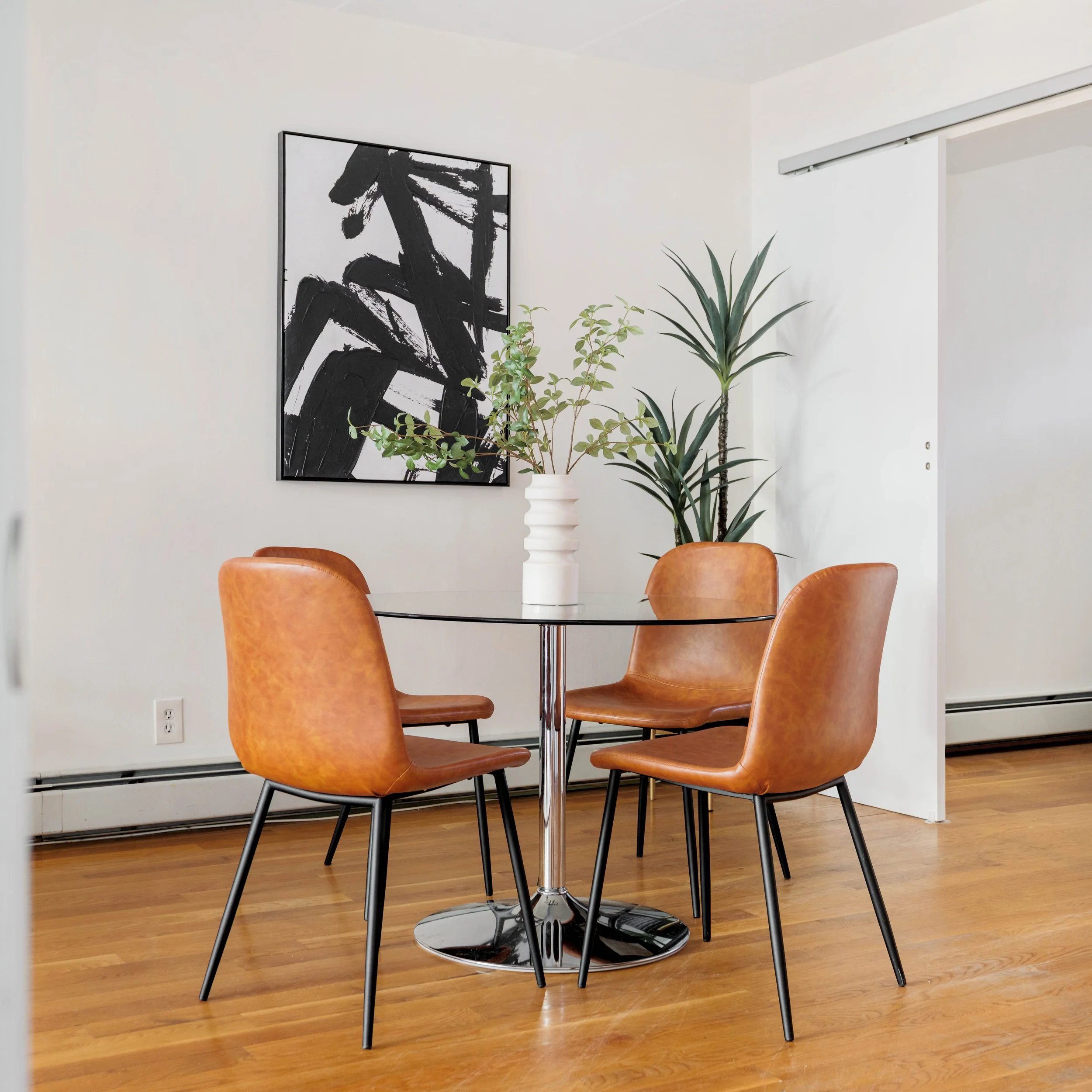 Dining Room-04140.jpg