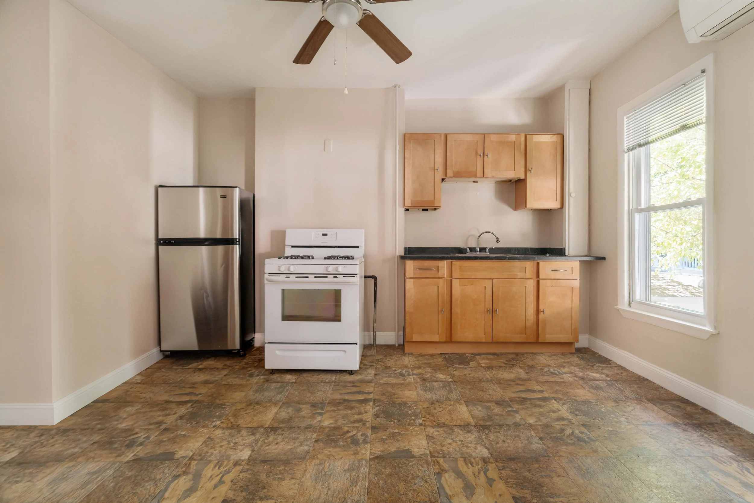 Floor 1-04206.jpg