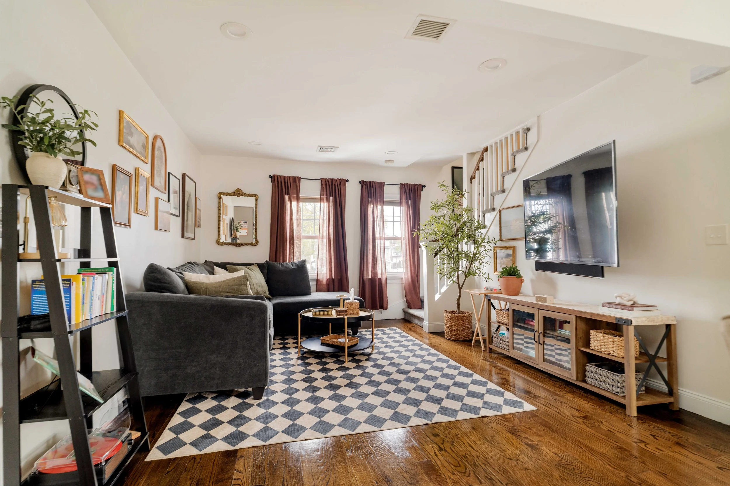 Living Room-08982.jpg