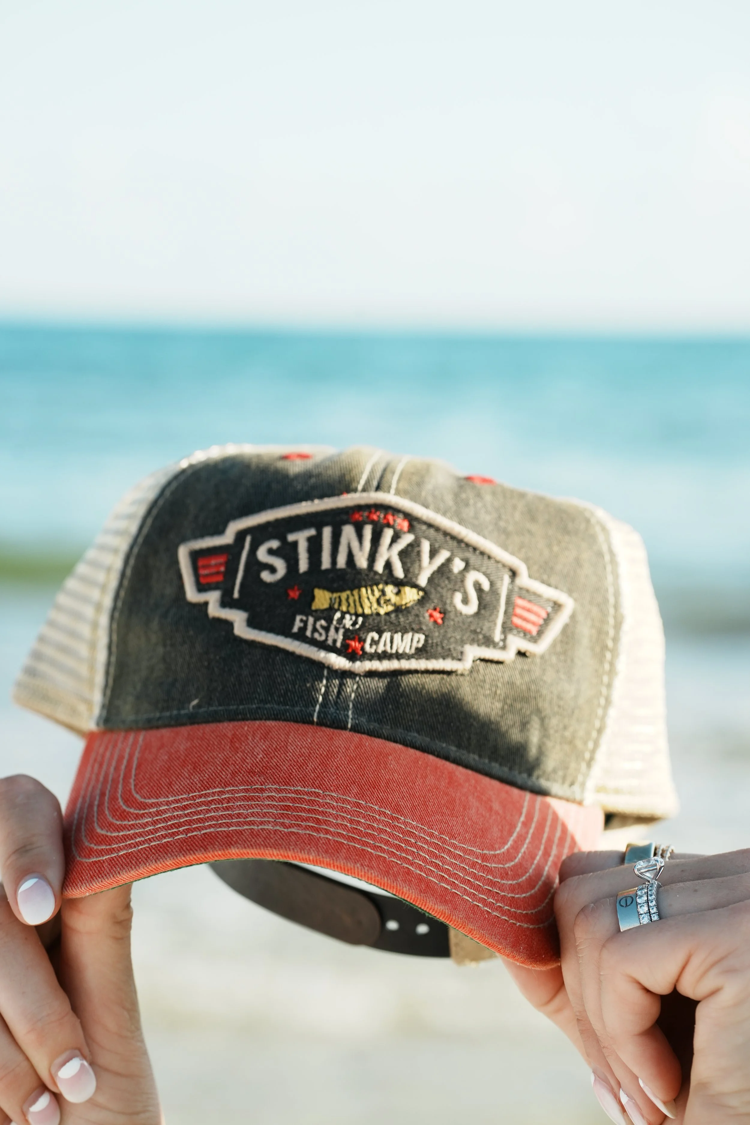 Stinky's Old School Ball Cap - Tea Mesh/Red Bill