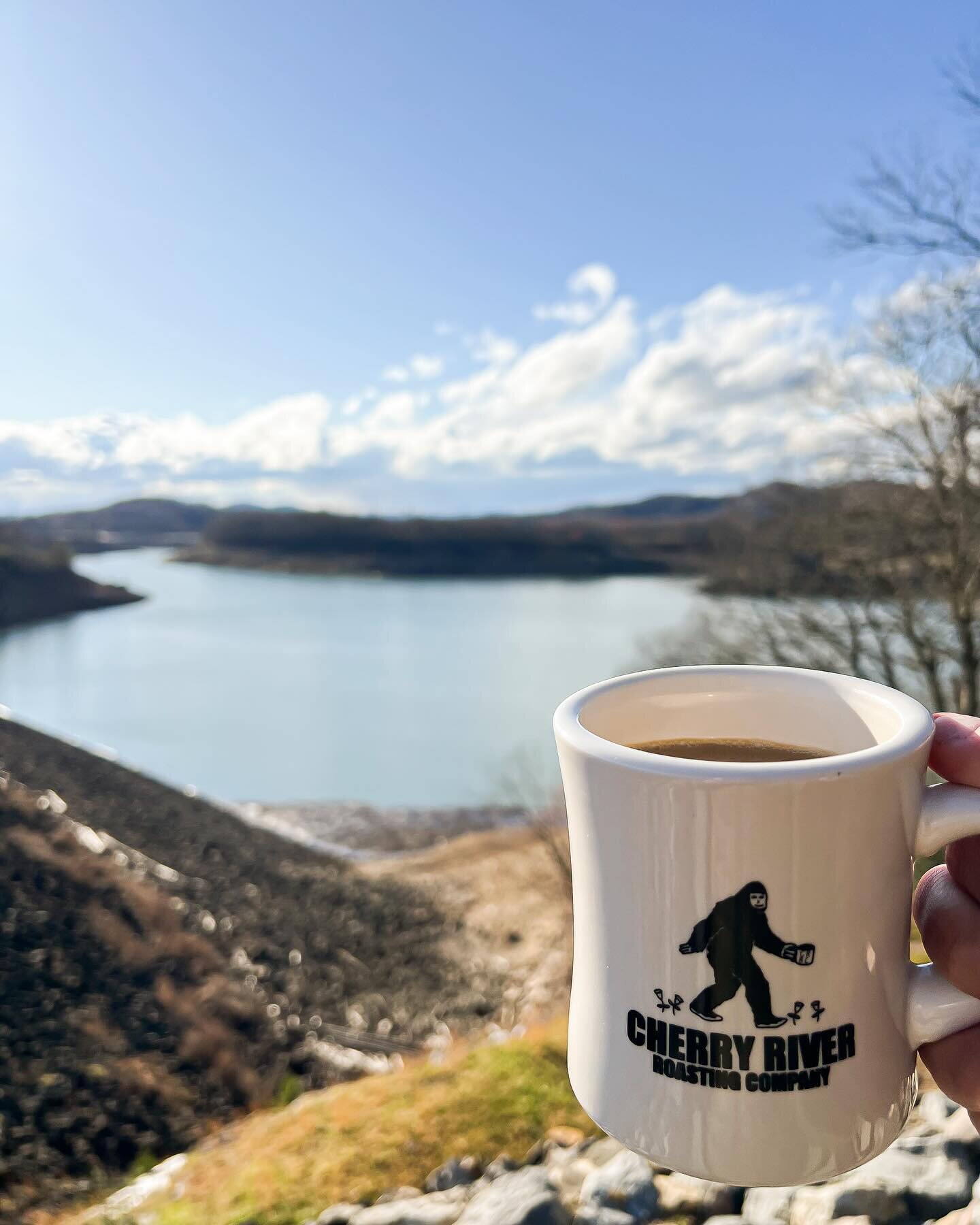 Are you a lake half full or lake half empty kinda person? It&rsquo;s just a short time before Summersville Lake is filled back up! ☀️
.
.
.
.
.
.
#wv #wvlocal #wvoutdoors #wvcoffee #coffee #coffeeroaster #local #localbusiness #localcoffee #localcoffe