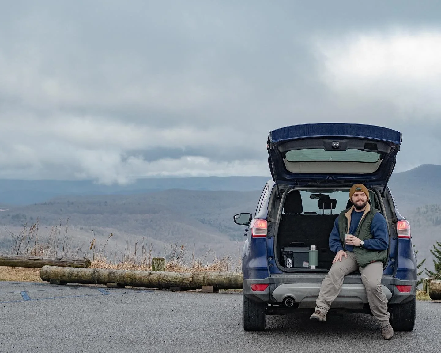 Throwback to winter on the Highland Scenic Highway. No better way to lift the winter blues than with a roadtrip, hot coffee, and a view ⛰️☕️
.
.
.
.
.
.
#wv #wvlocal #wvoutdoors #wvcoffee #coffee #coffeeroaster #local #localbusiness #localcoffee #loc