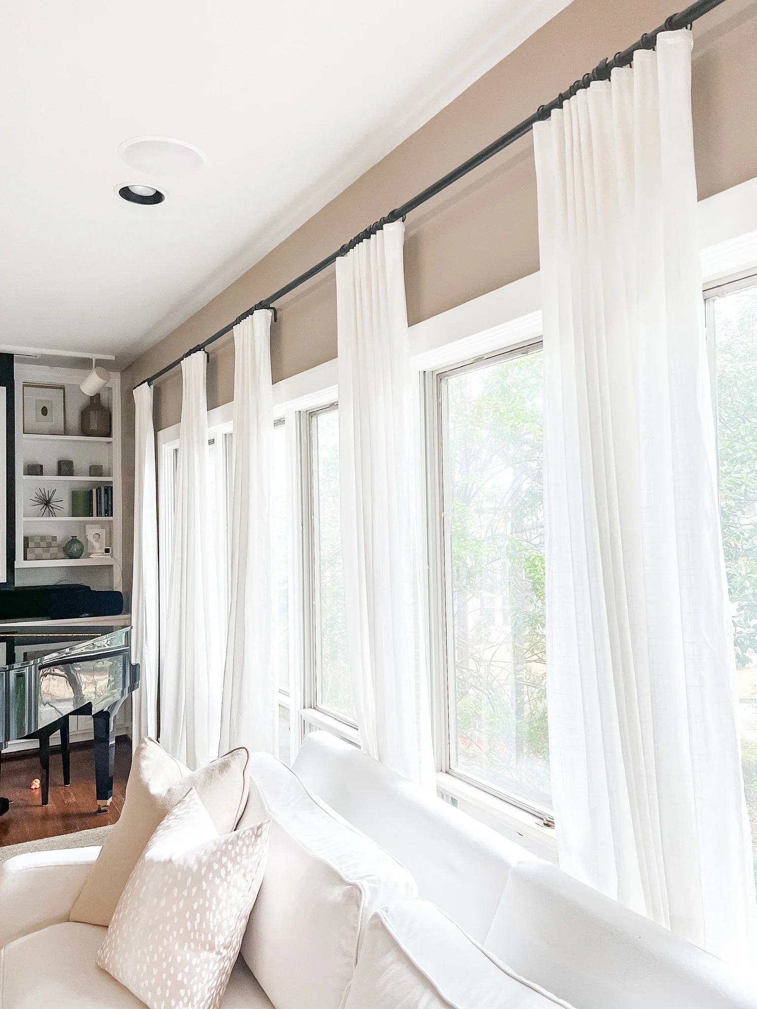 3 Easy Tips For Hanging Curtains