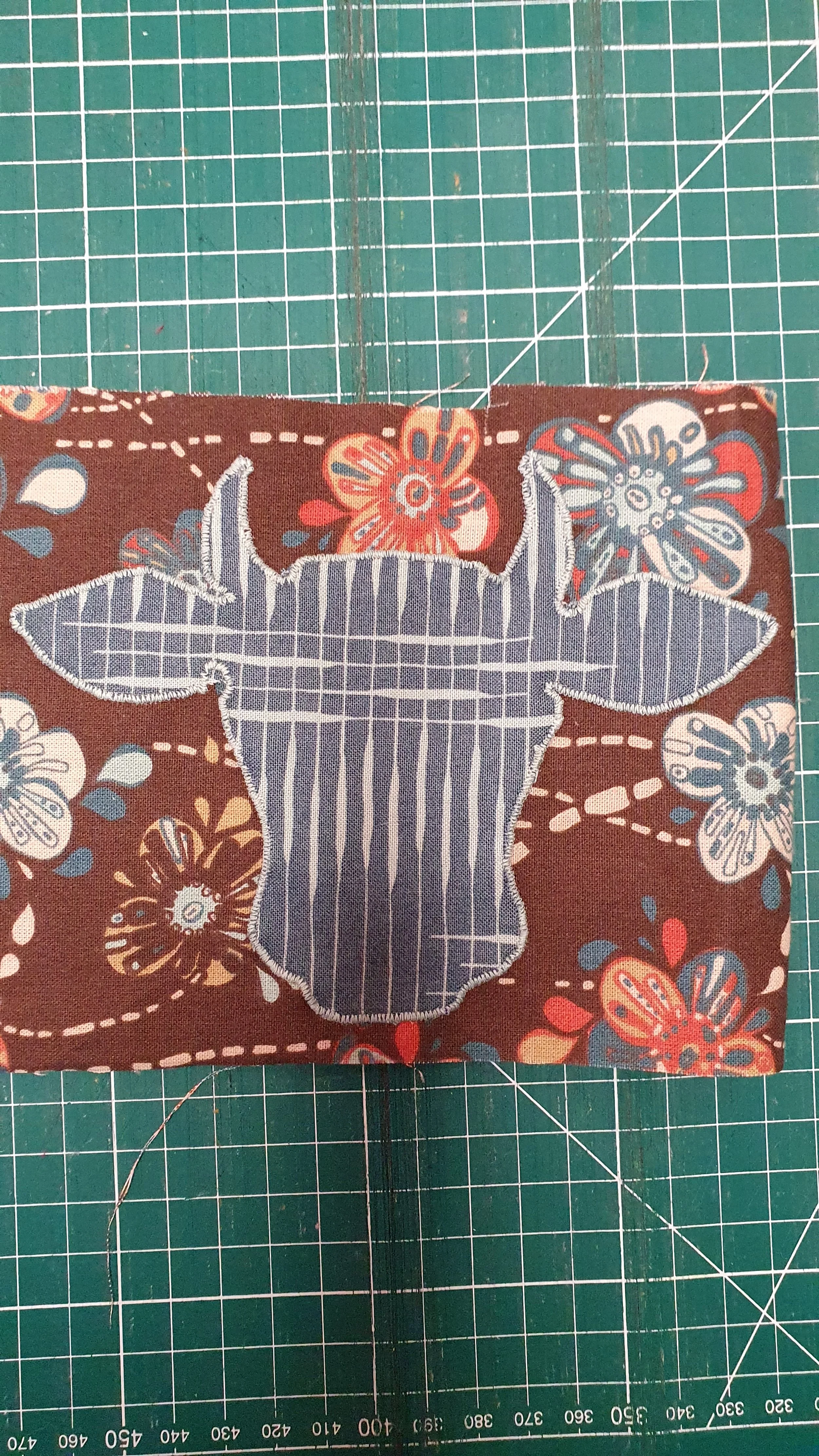 satin stitch by machine.jpg