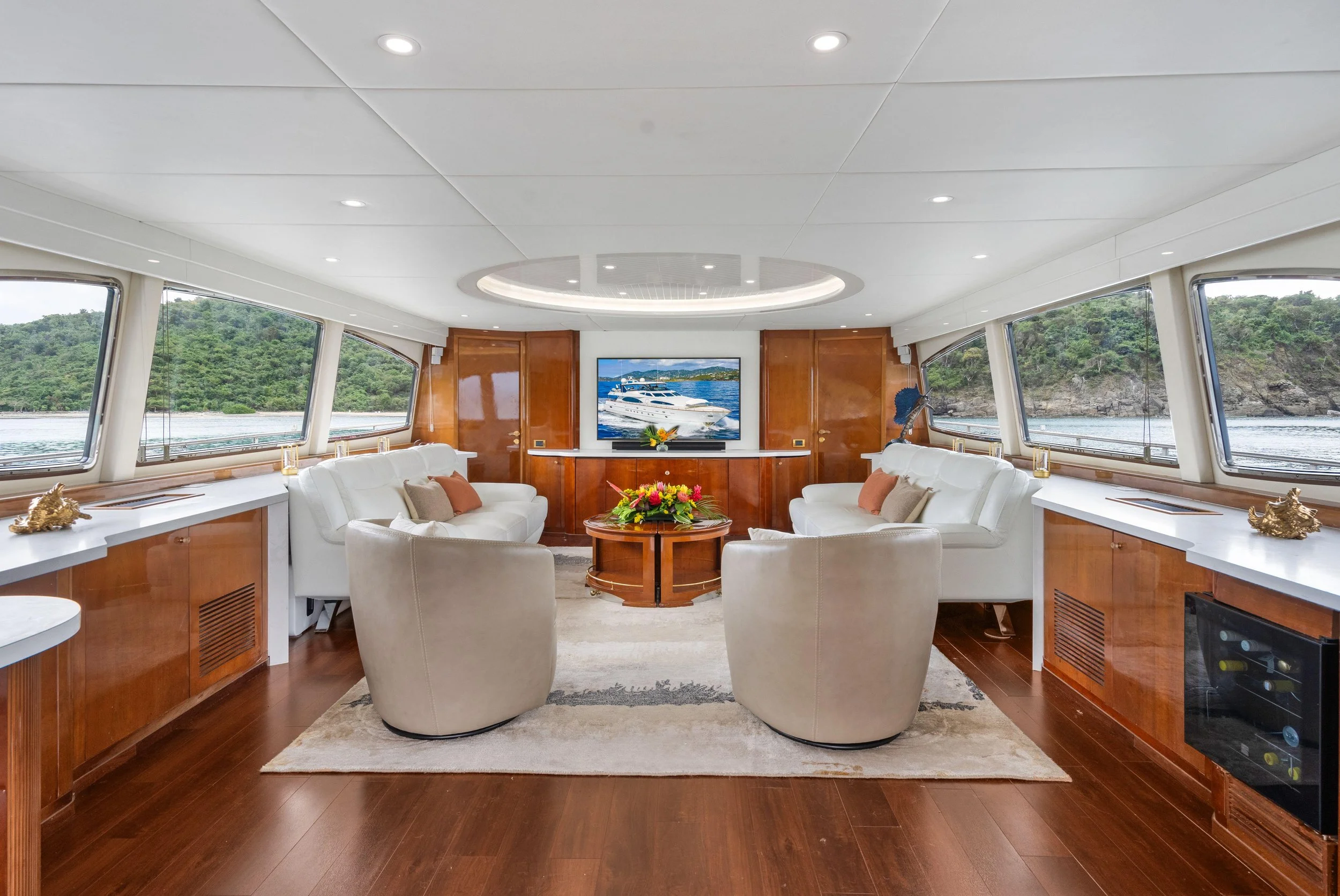 Jumbo Azimut yacht- inside Calais.jpg