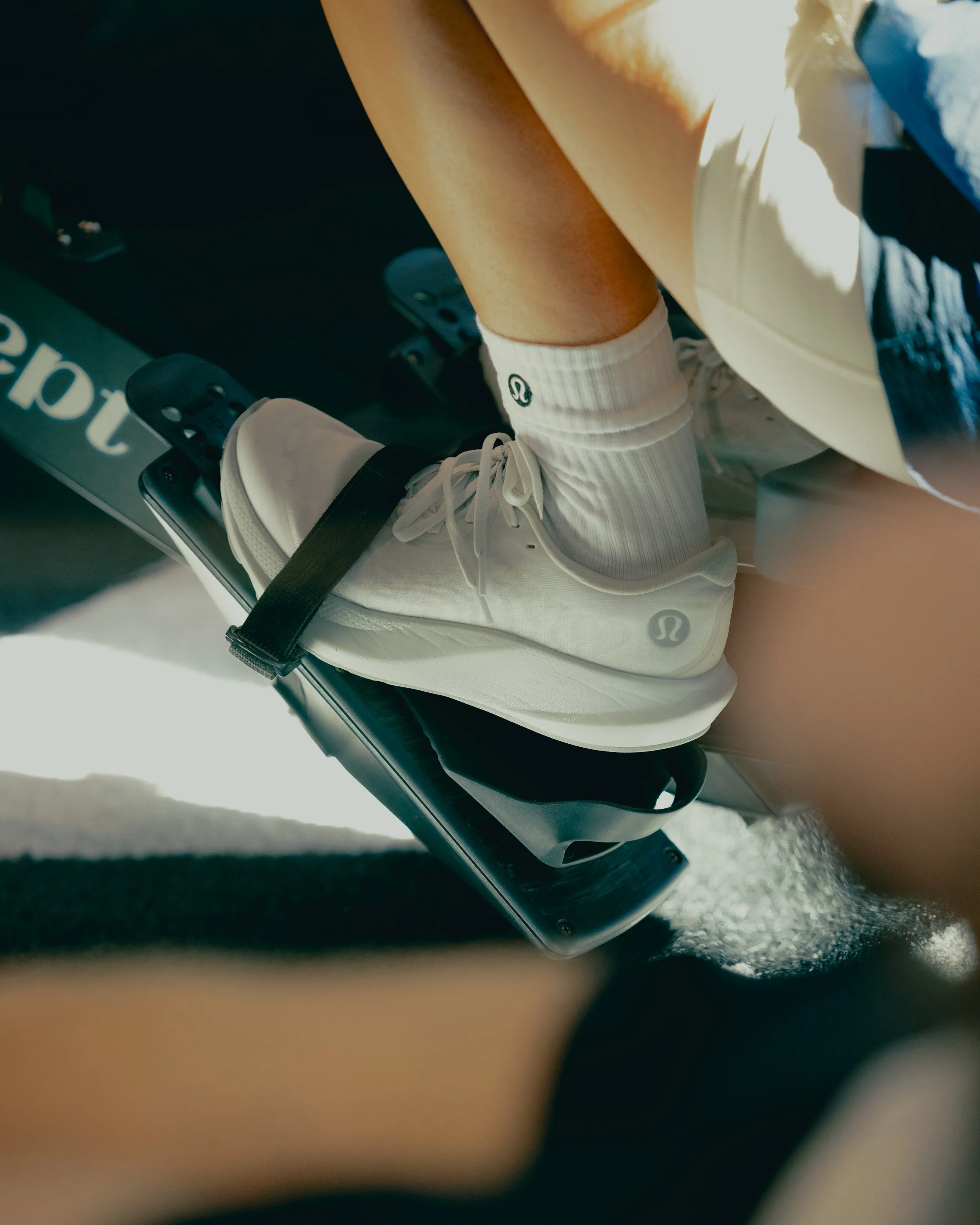 Unisex Daily Essential Crew Socks