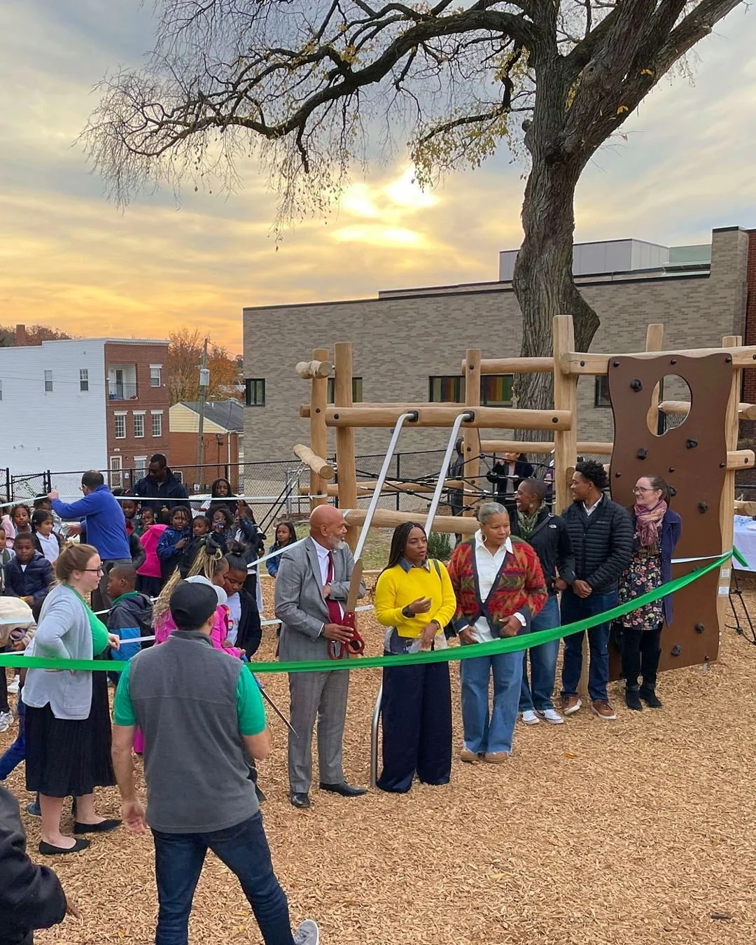 We had a great time celebrating the ribbon cutting for the Lee Montessori East End  playspace on Friday! After losing their existing outdoor playspace to a building expansion project, Lee Montessori approached us to develop a landscape vision plan fo