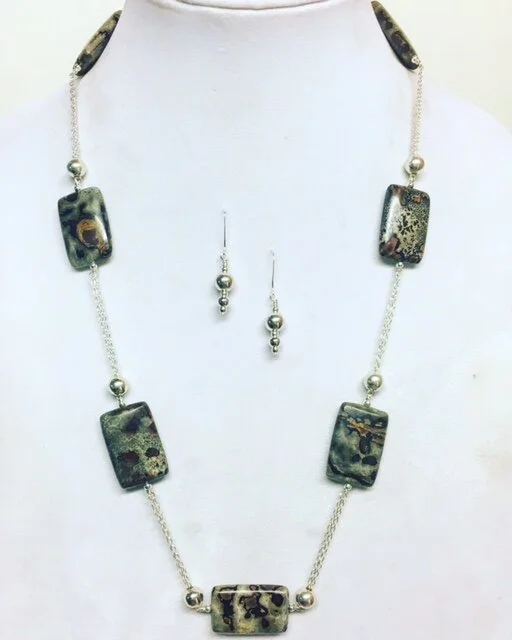 l peyser custom painted horse jasper set.JPG