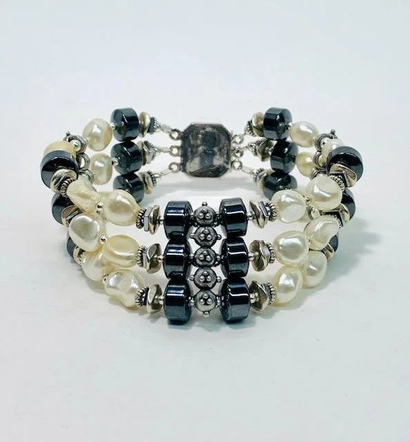 lori bellan bracelet after 5.jpg