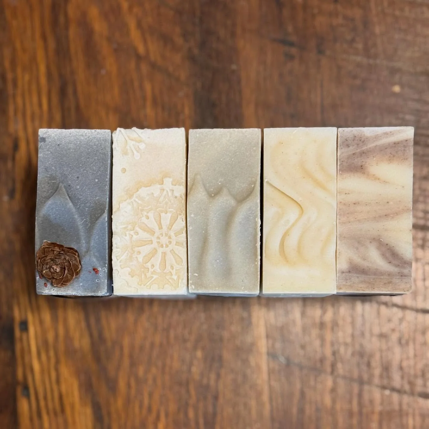 Get one of these beauties @theoffmarket @summitparkblueash 
🗓️Saturday November 22nd
⏰10am-4pm
📍Summit Park- Blue Ash 

#shoptheoff #shopsmall #shoplocalcincinnati #supportsmallbusiness #handcraftedsoap #handmadeisbest