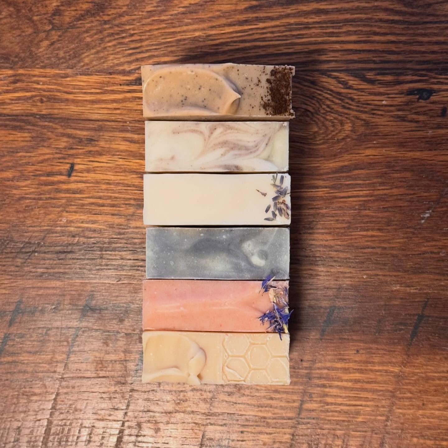 Textured tops&hellip;these are all still curing but will be back on the site in a few weeks🧼

From the top:
Coffee with goat milk
Lavender Citrus
Lavender Mint with colloidal oats
Mountain Girl
Pink Peony
Shh&hellip;the baby with colloidal oats &amp