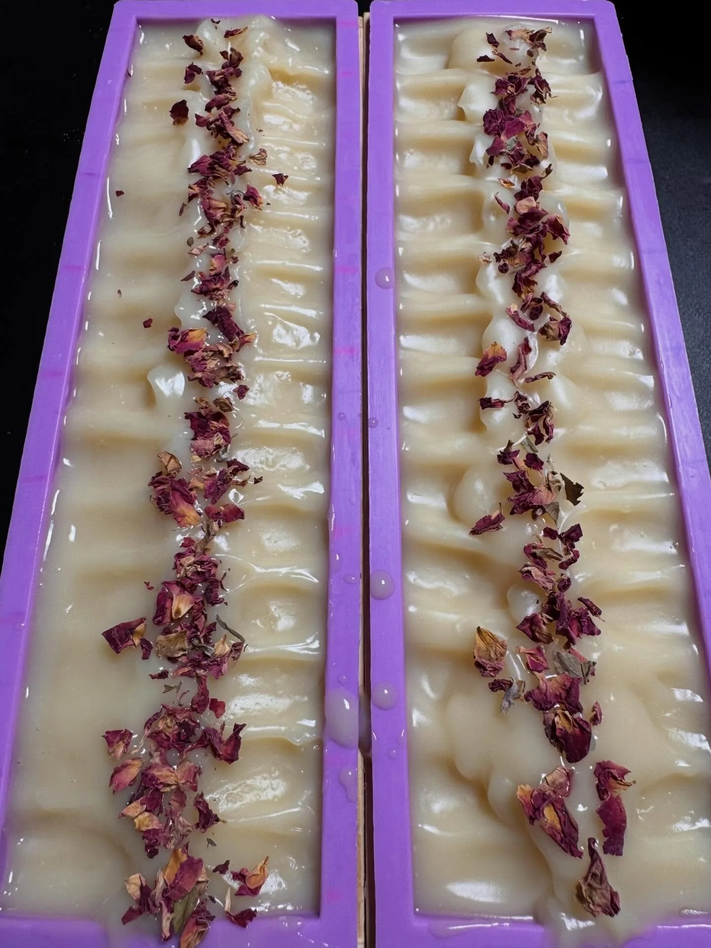 Wet 🧼 Wednesday&hellip;Wild Rose is a classic🌹

#soap #naturalsoap #wetsoap #palmfree #giftideas