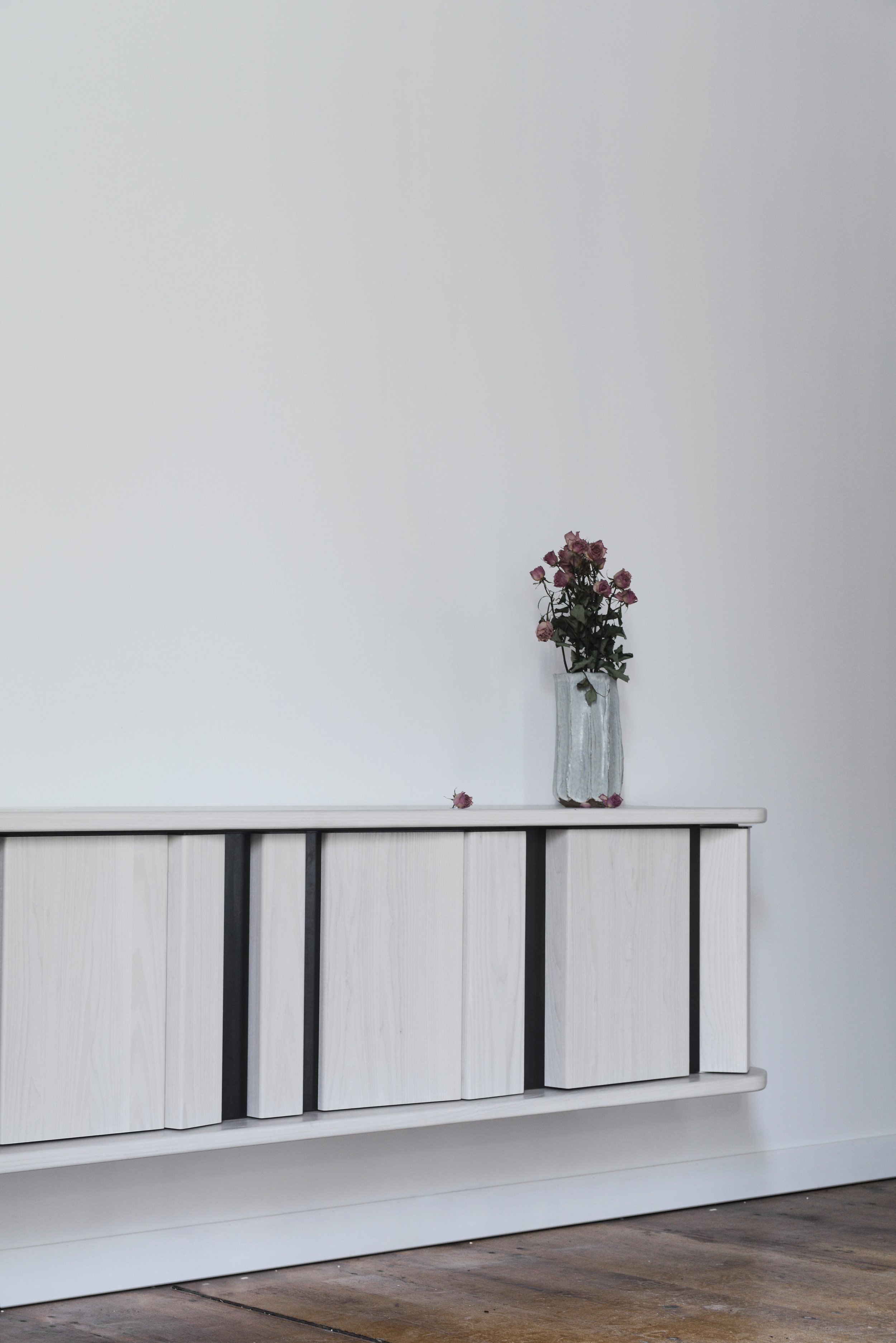 SIMON_JOHNS_DIAMOND_SIDEBOARD_BONE_WHITE_04.jpg