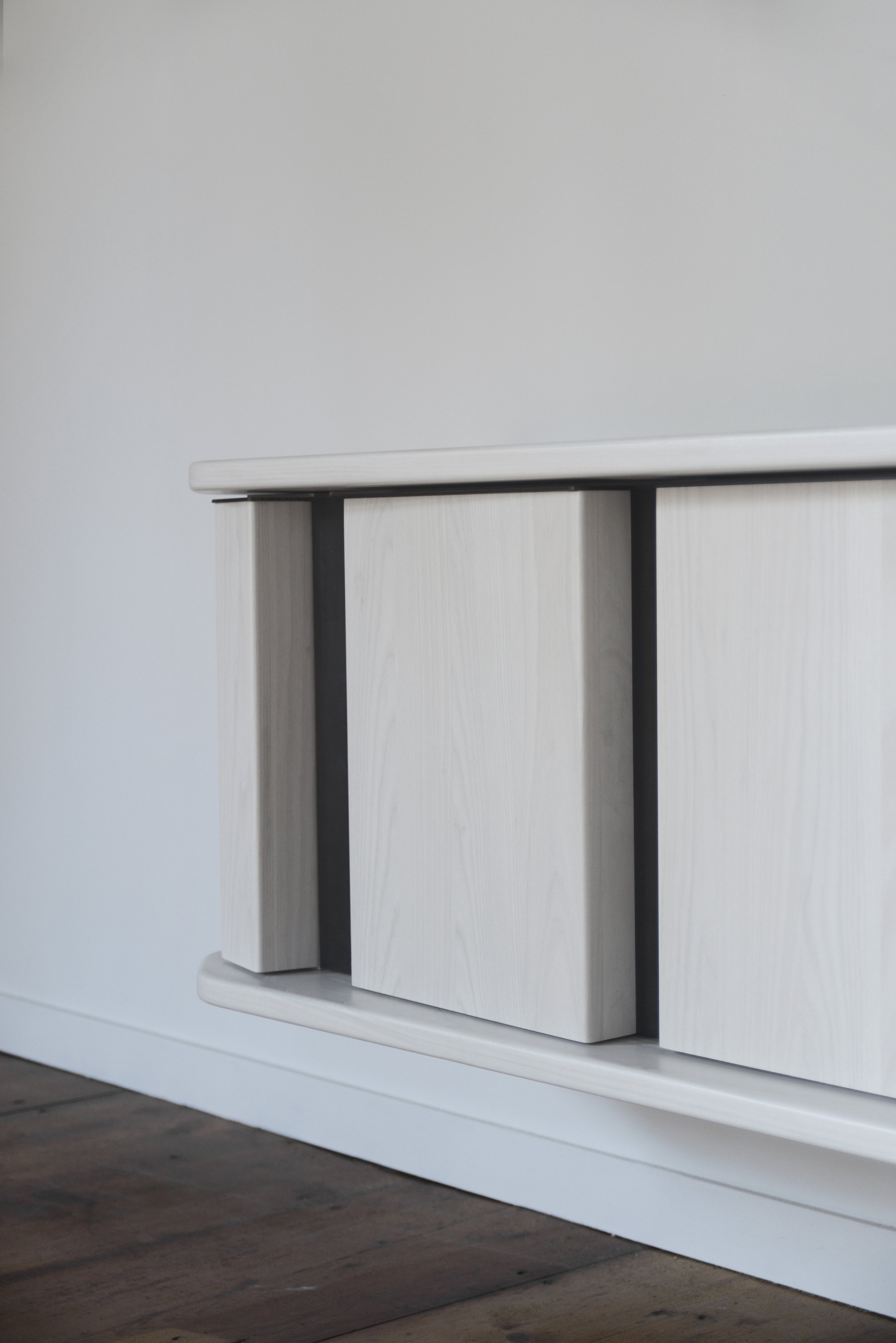 SIMON_JOHNS_DIAMOND_SIDEBOARD_BONE_WHITE_02.jpg