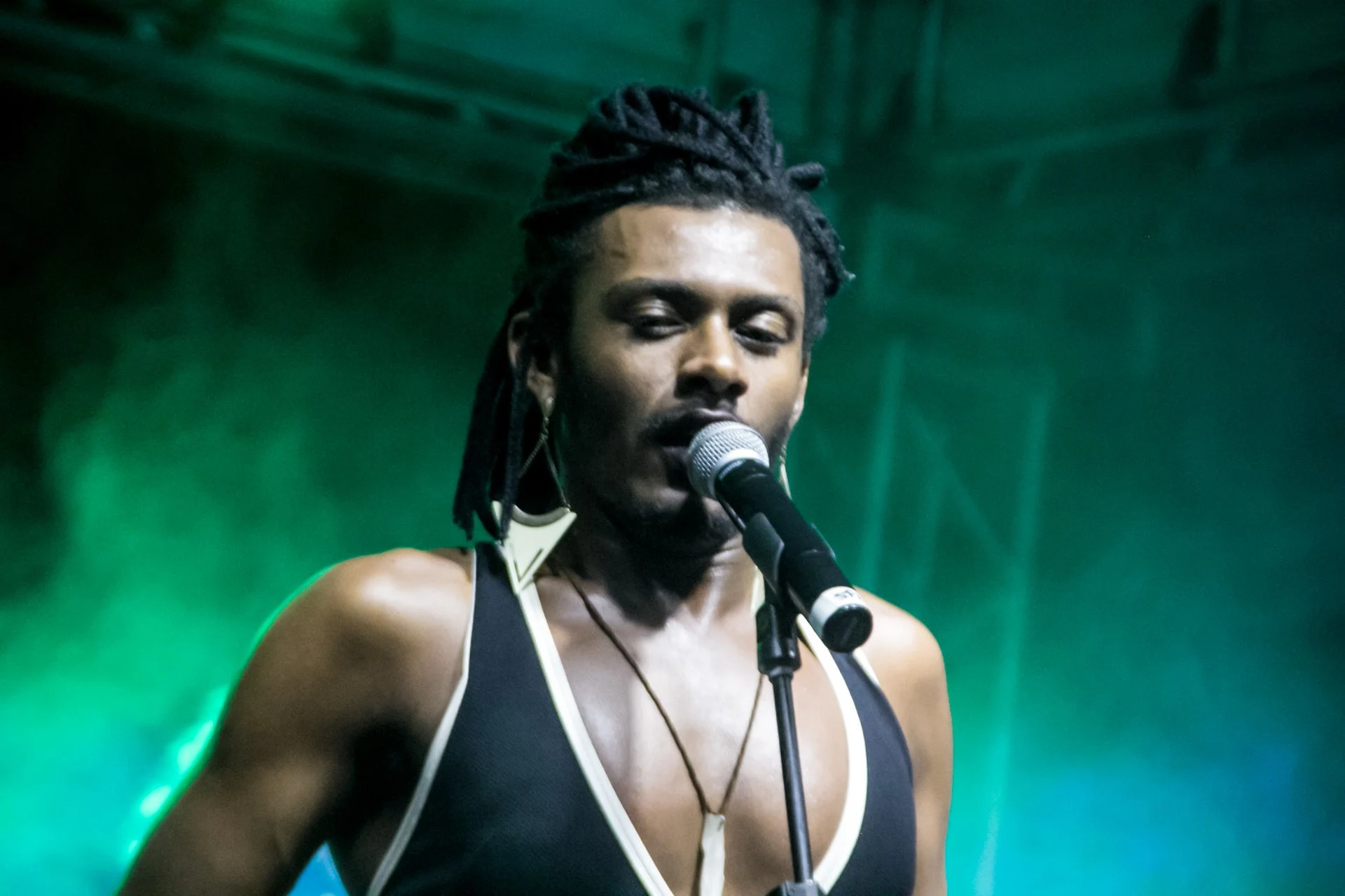 “Caju” (Liniker, 2024)