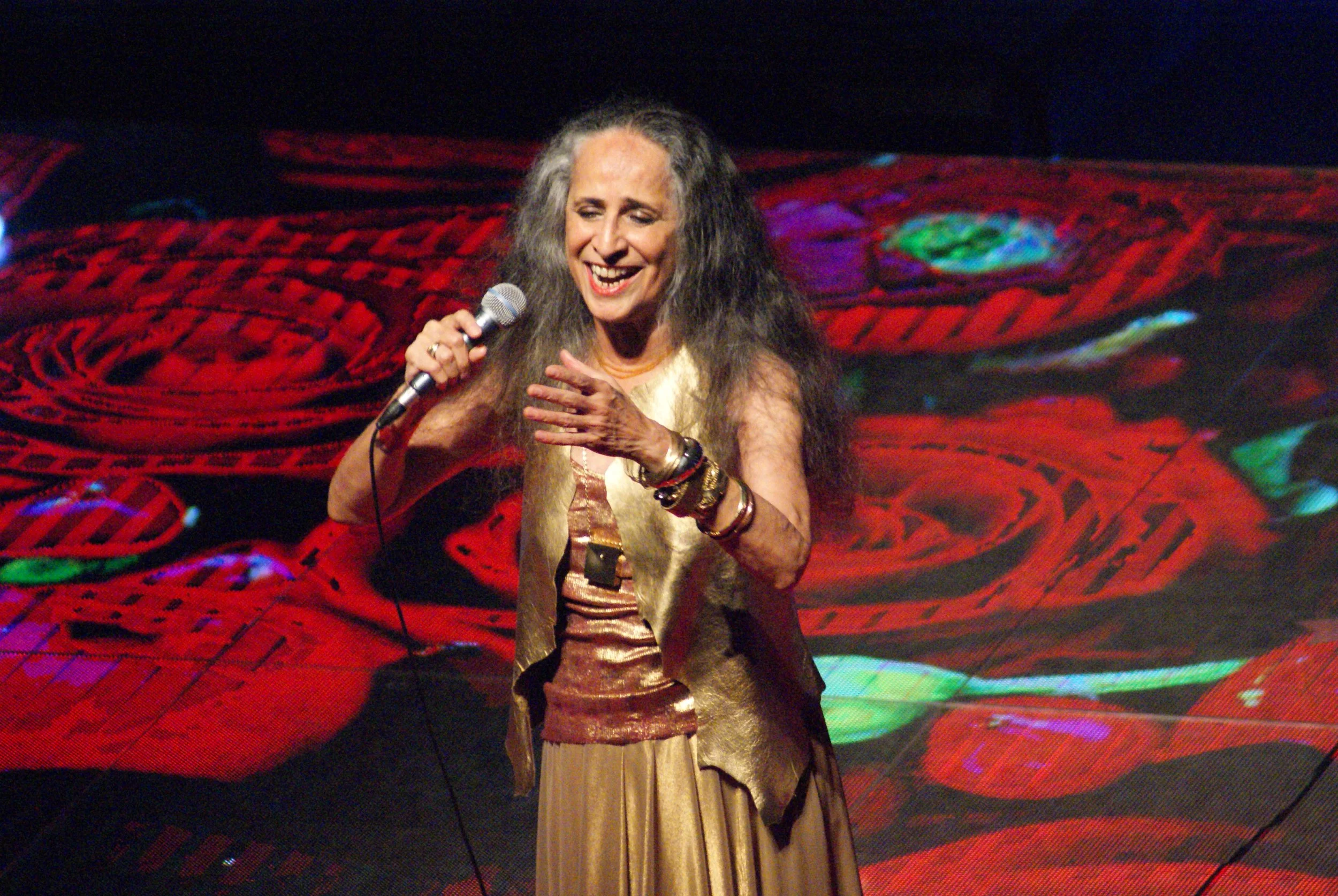 “Reconvexo” (Maria Bethânia, 1989)