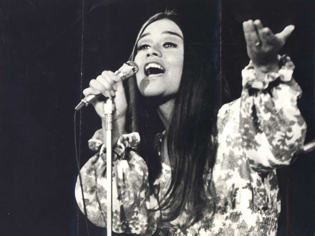 “Tiro cruzado” (Borges &amp; Ângelo, 1972)