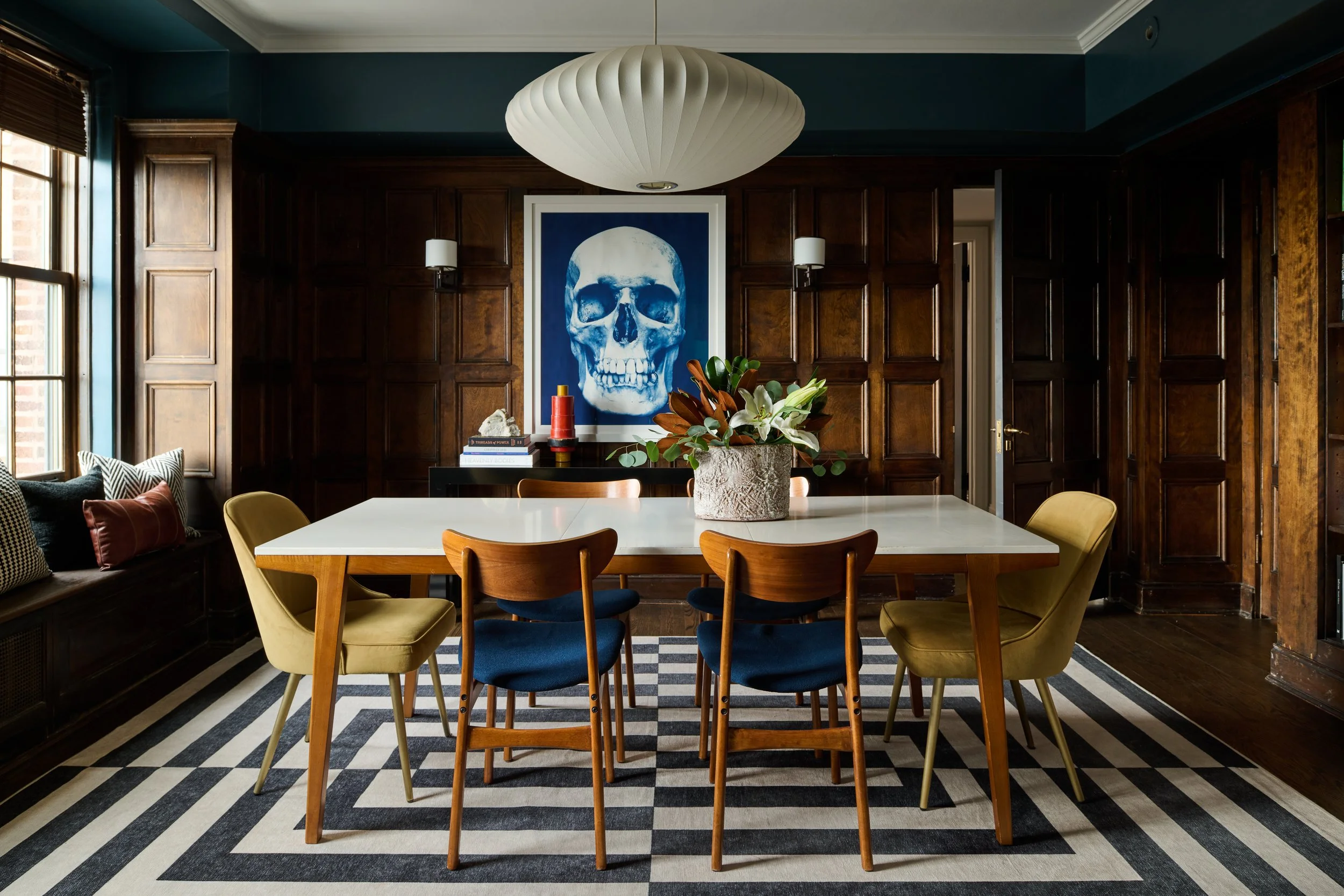 Vintage Lake Shore Drive High-Rise: Bathroom, Bedroom and Dining Room