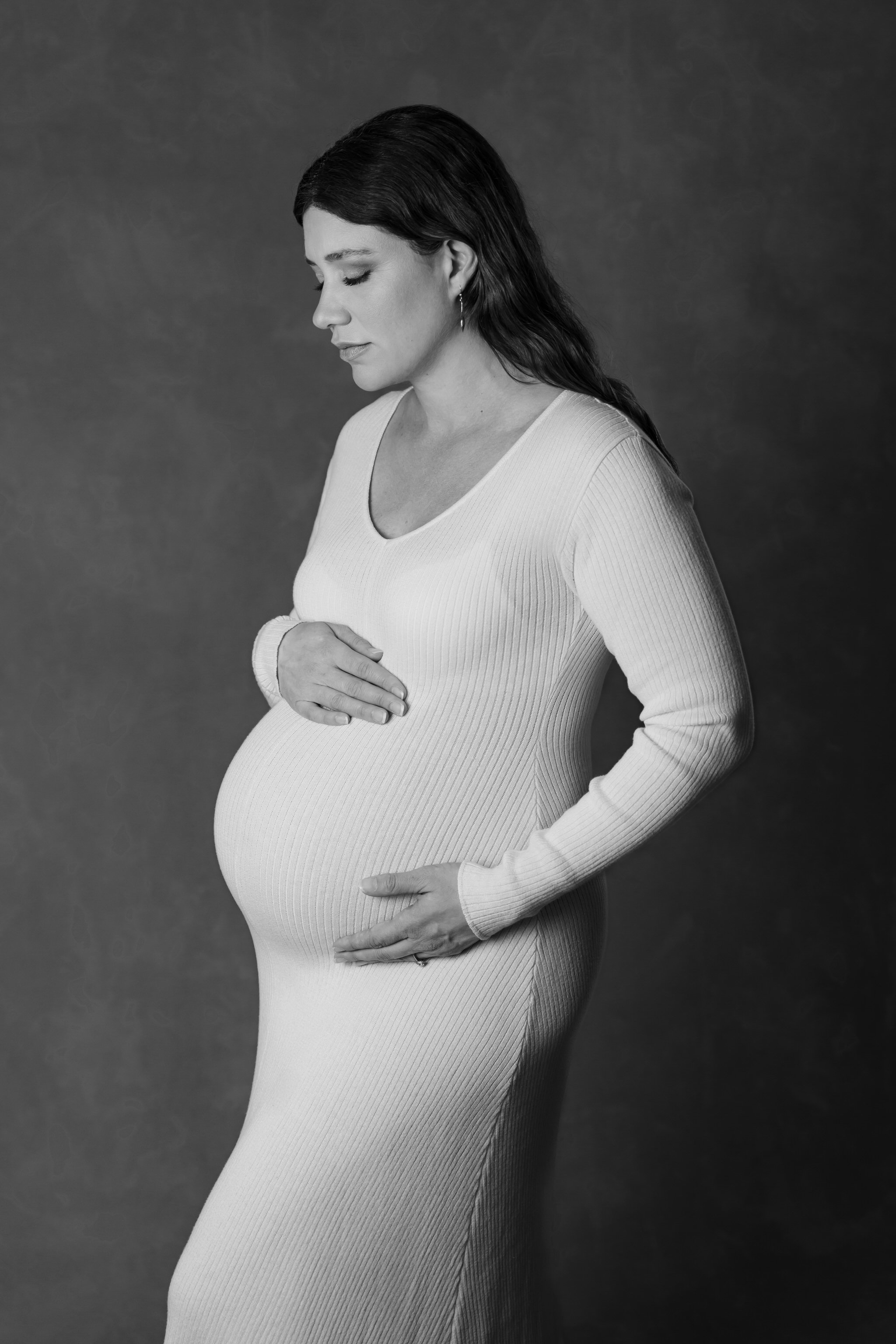 STUDIO+MATERNITY+ELEGANT+PHOTOSHOOT+WAIHEKE+AUCKLAND+NEW+ZEALAND+IRENA+CIMA+PHOTOGRAPHY8.jpg